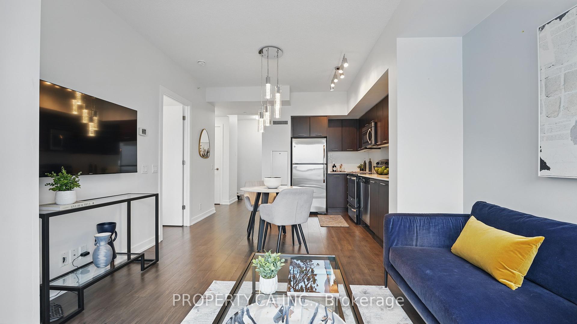 2 Bedrooms Condo at 2220 Lakeshore,  Toronto For sale