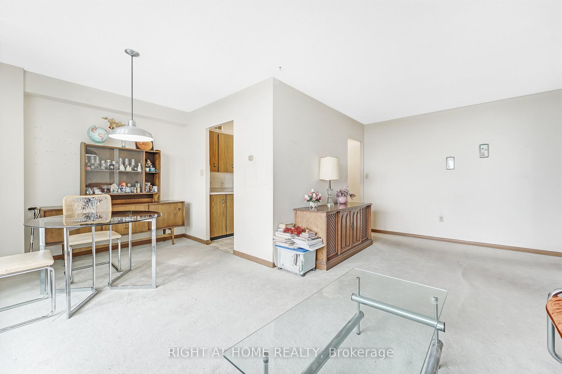 2 Bedrooms Condo at 1250 Bridletowne, Toronto For sale