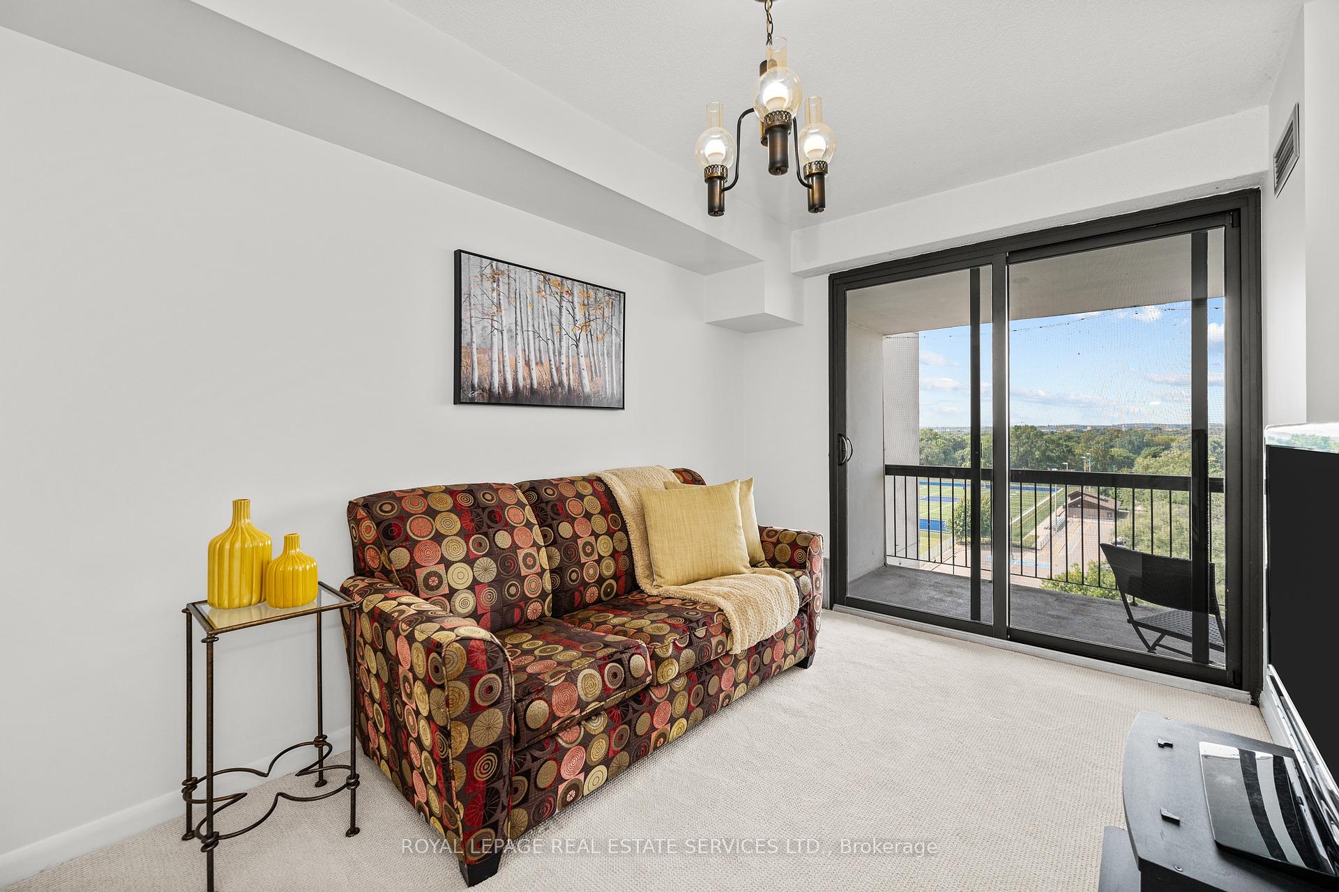 2 Bedrooms Condo at 2185 Marine,  Oakville For sale