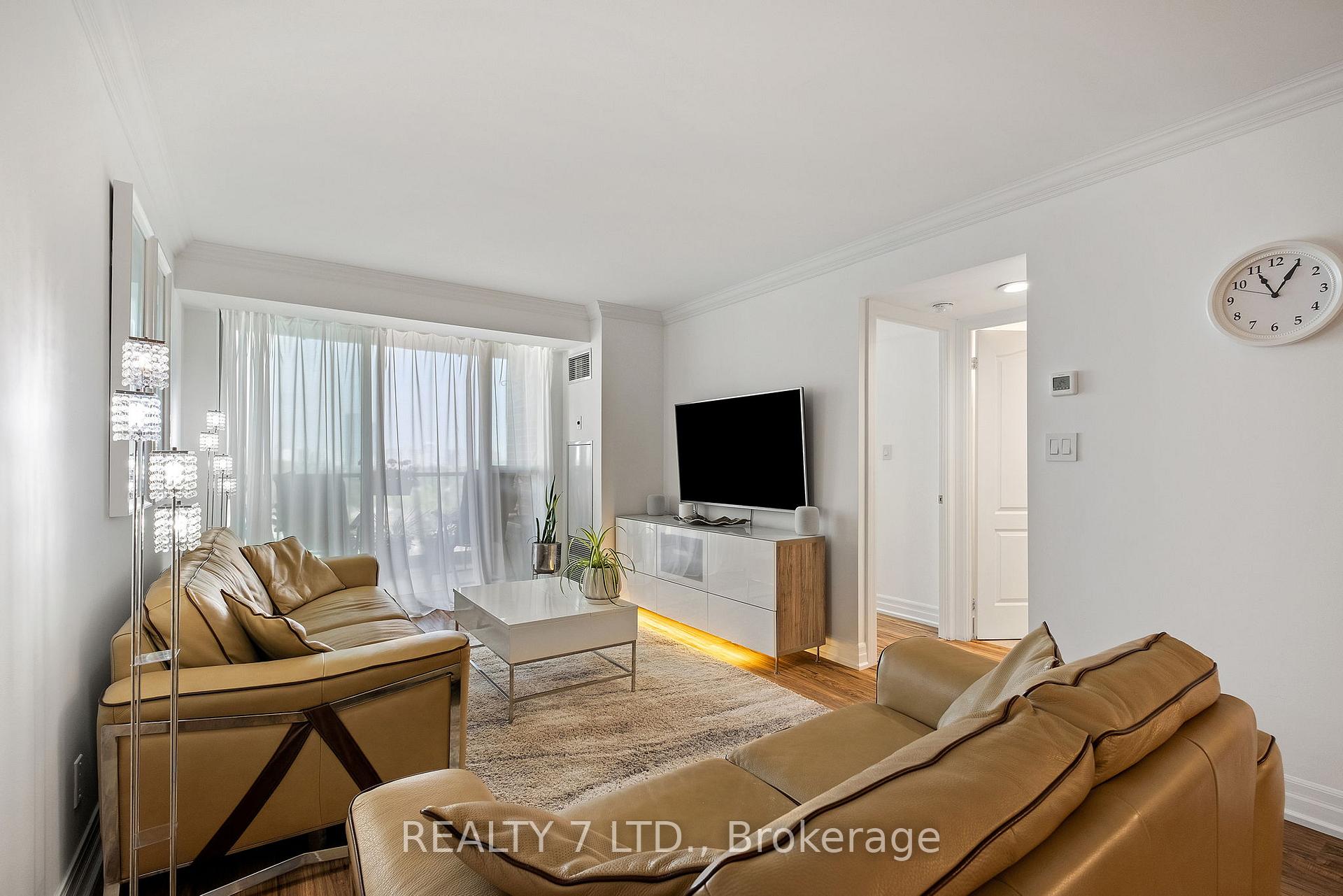 2 Bedrooms Condo at 850 Steeles, Vaughan For sale