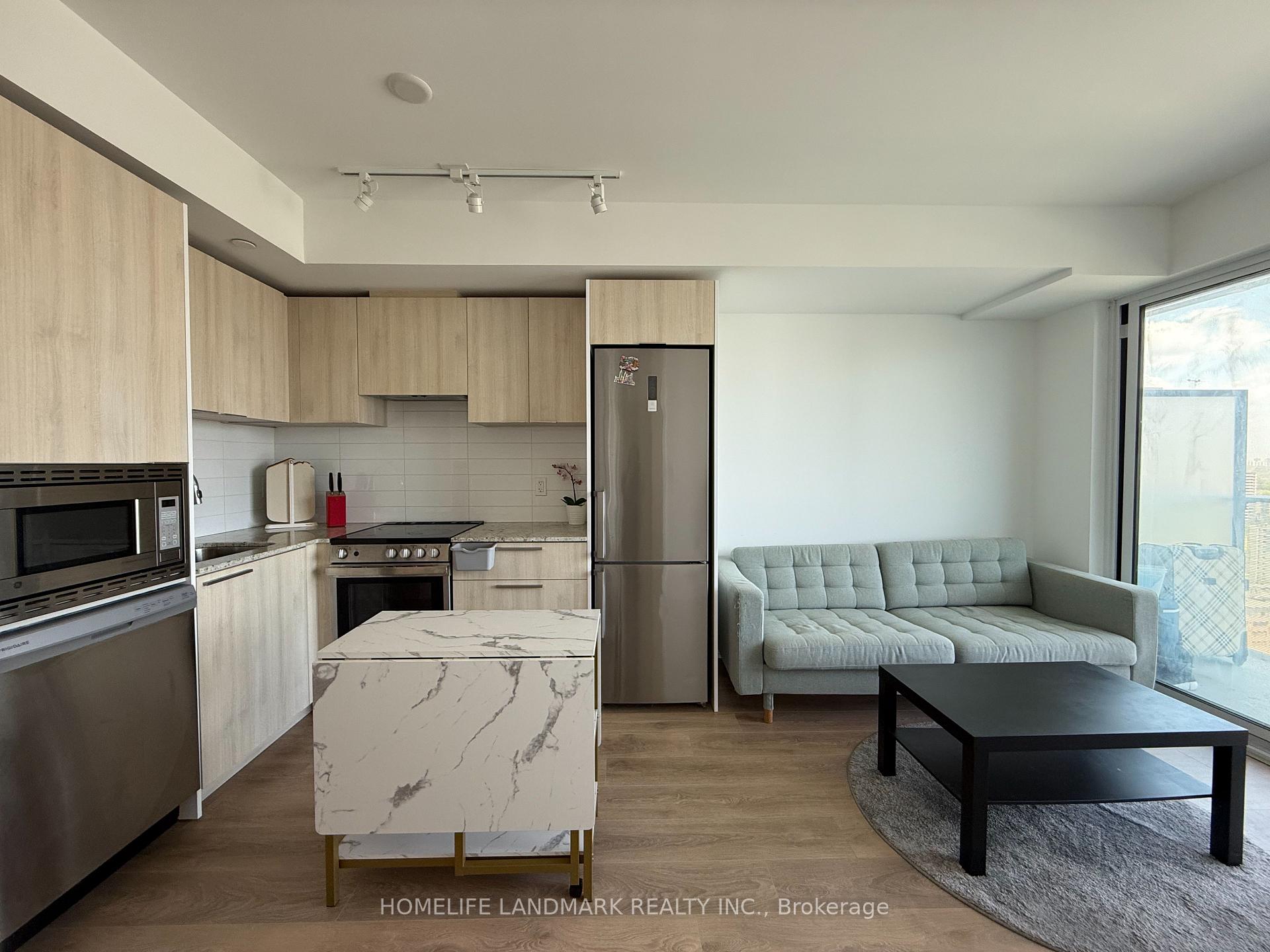 2 Bedrooms Condo at 501 Yonge, Toronto For sale