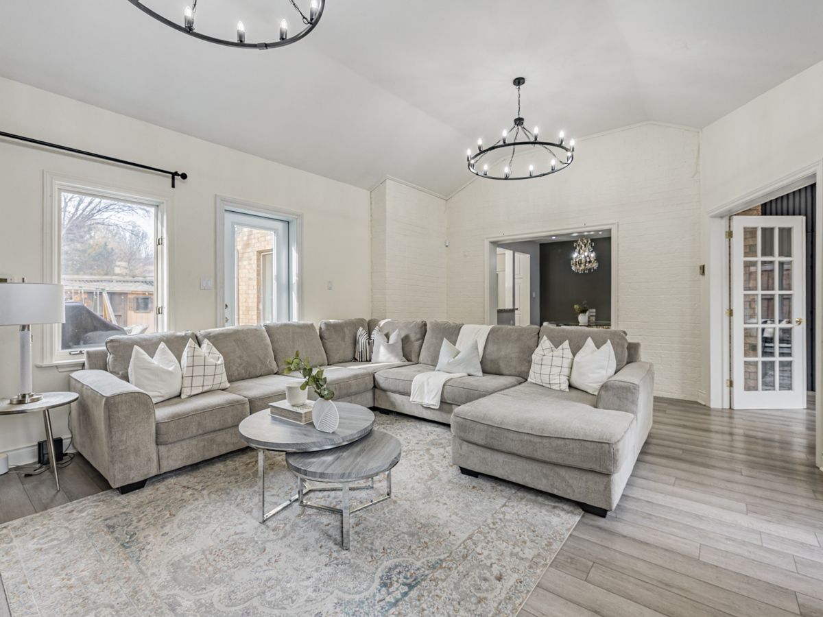 32 Rosebury Lane