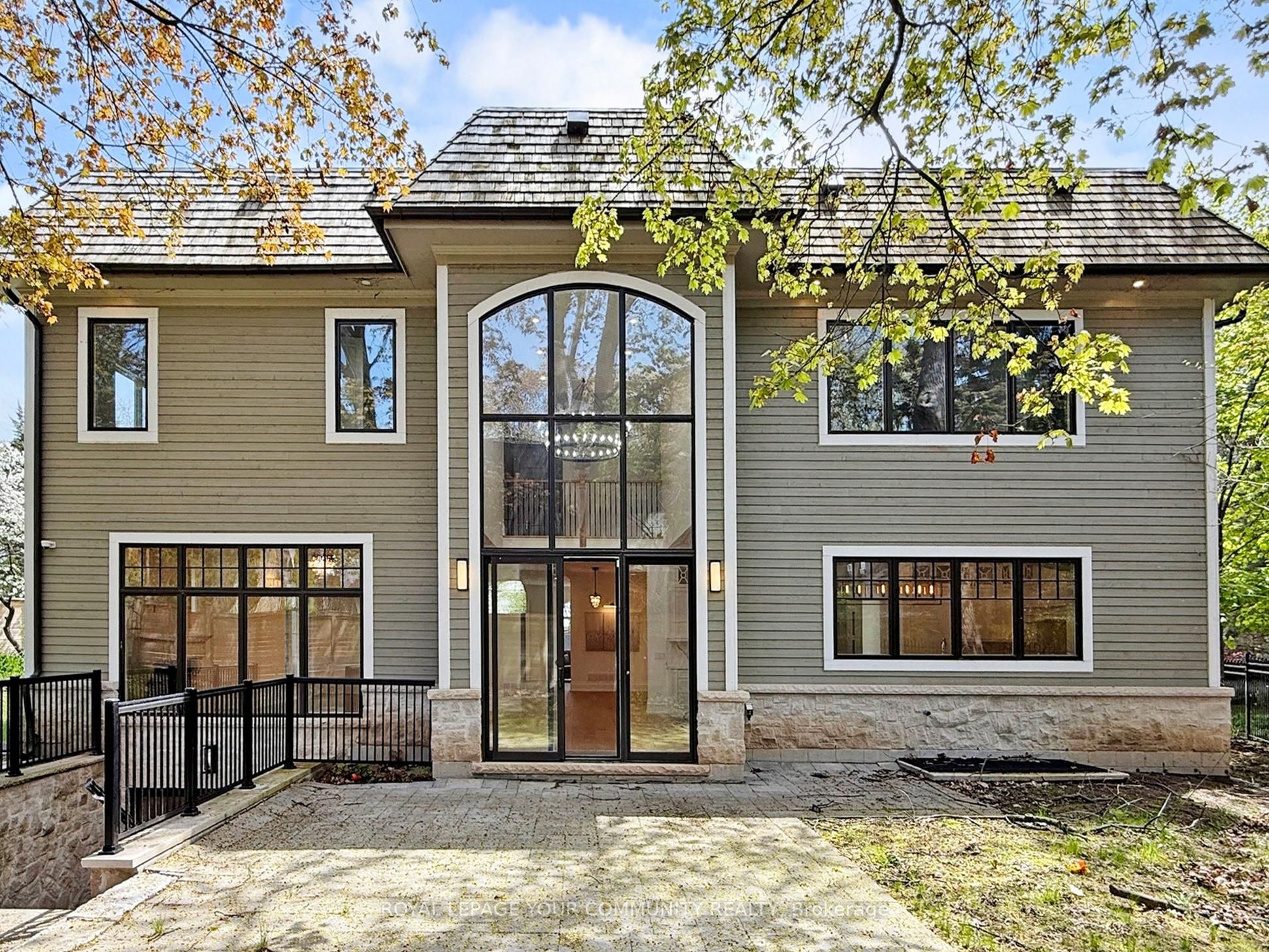 1257 Lakeshore Road W