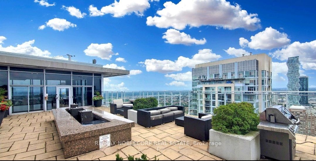 223 Webb Drive, #2101