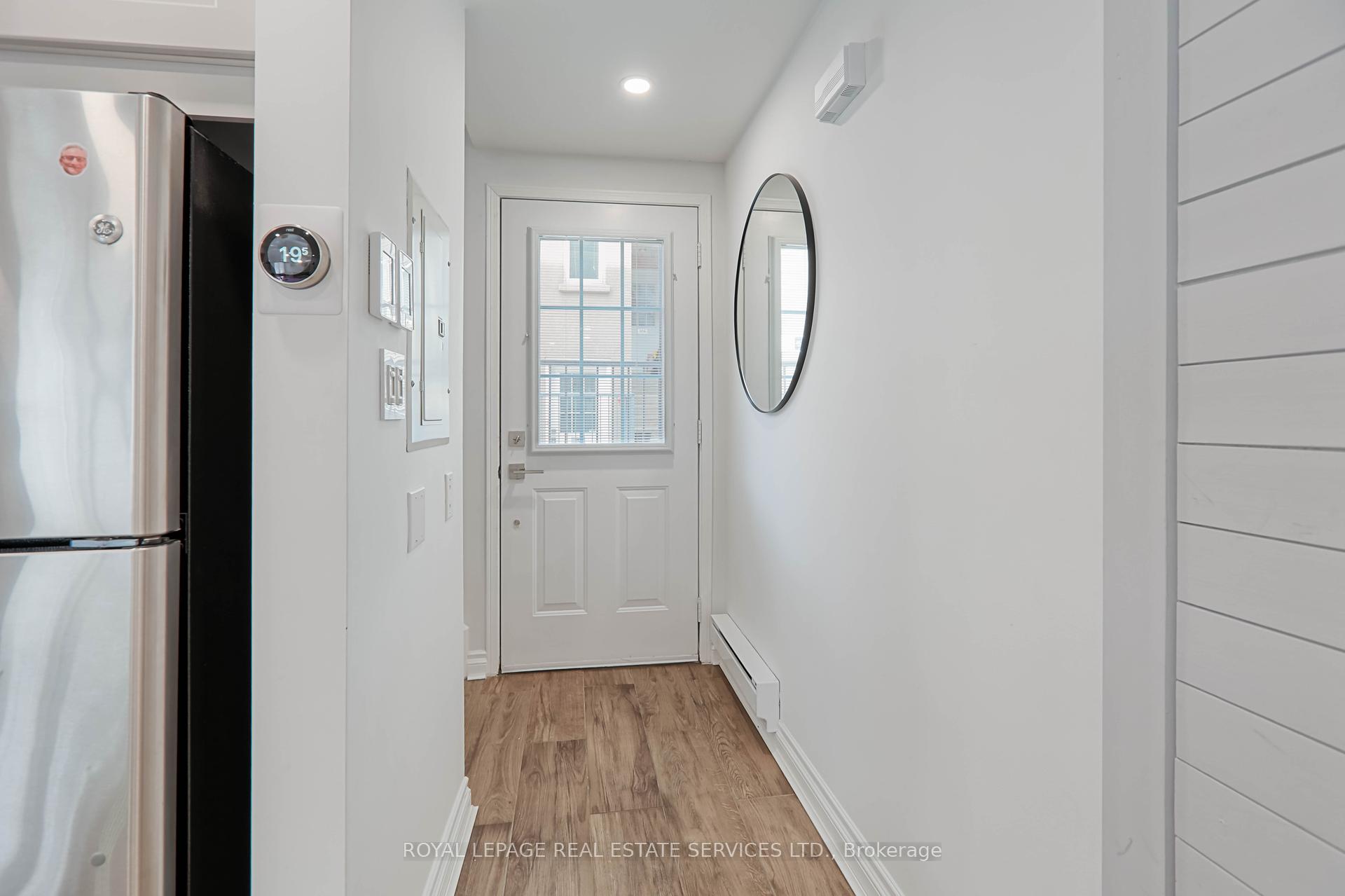 4 Bedrooms Condo at 40 Merchant, Toronto For sale