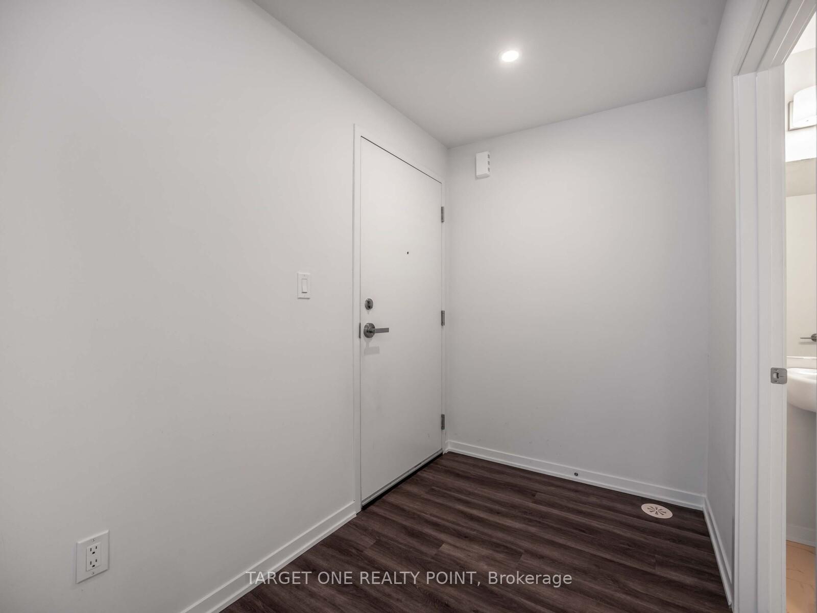 2 Bedrooms Condo at 225 Birmingham, Toronto For sale