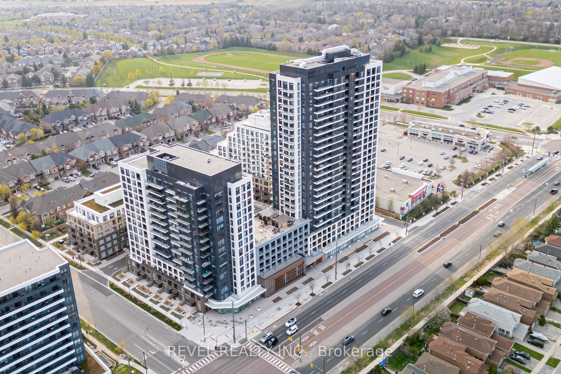 2 Bedrooms Condo at 7950 Bathurst, Vaughan For sale