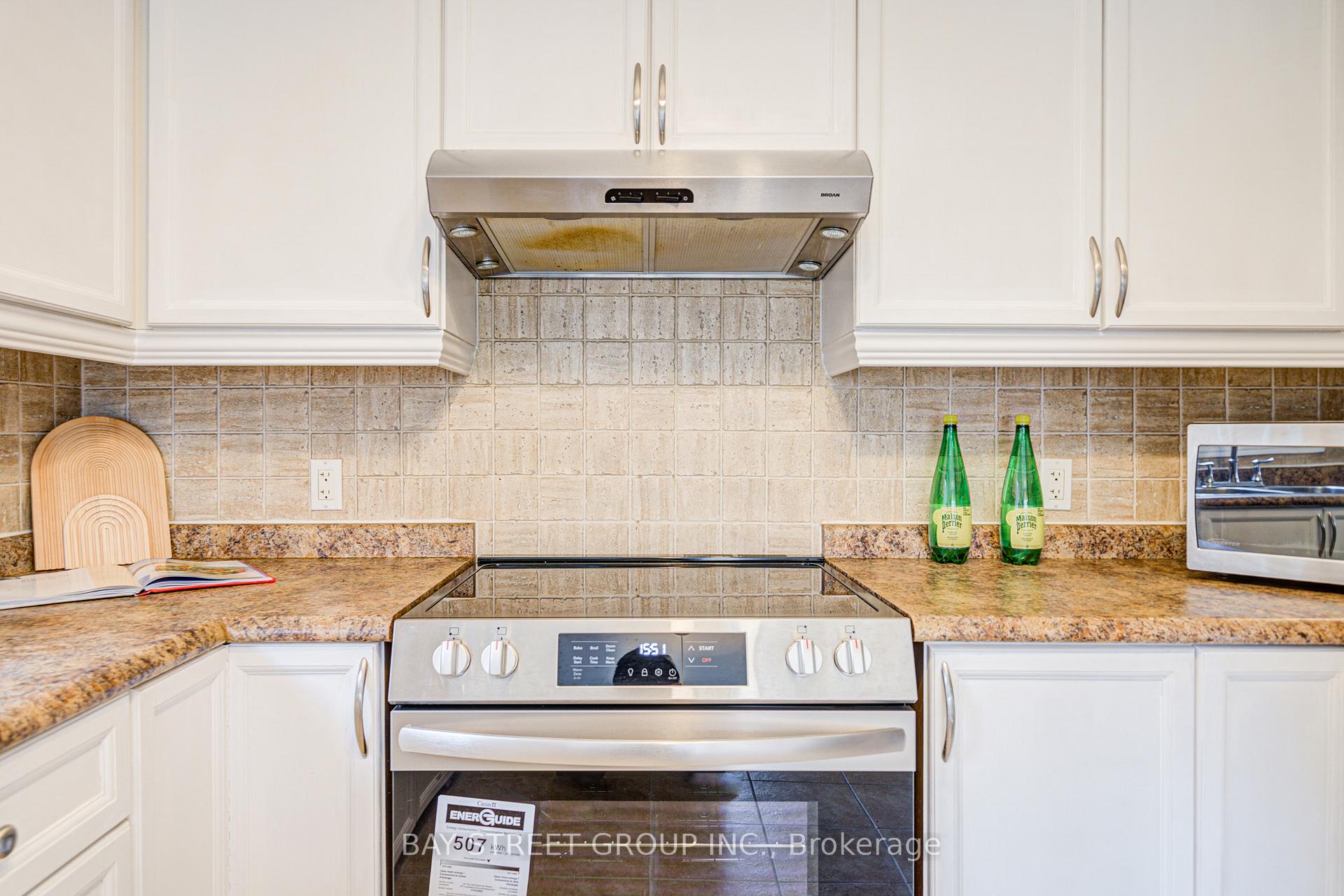 2 Bedrooms Condo at 1085 Harrogate, Hamilton For sale