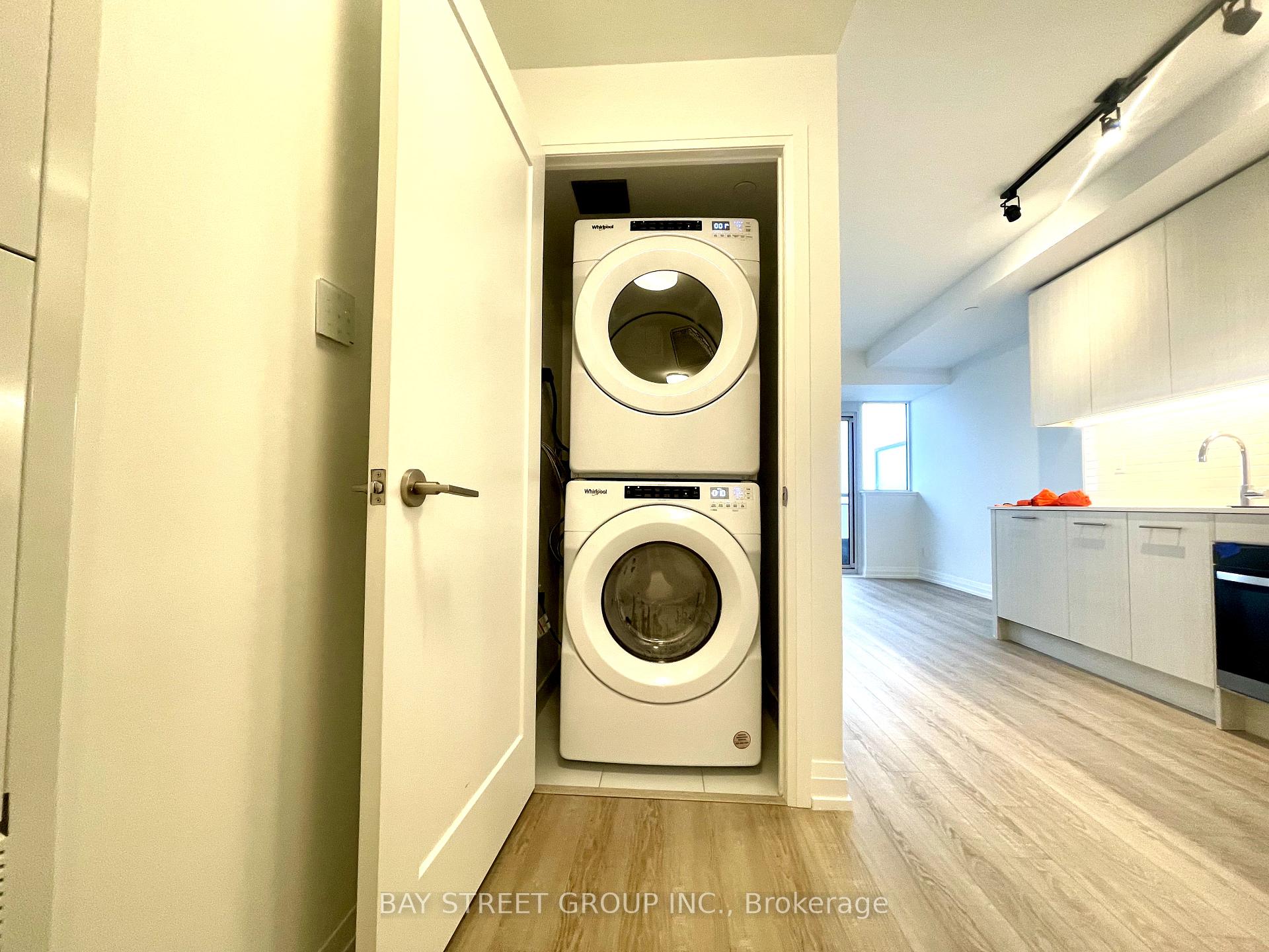 2 Bedrooms Condo at 286 Main, Toronto For sale