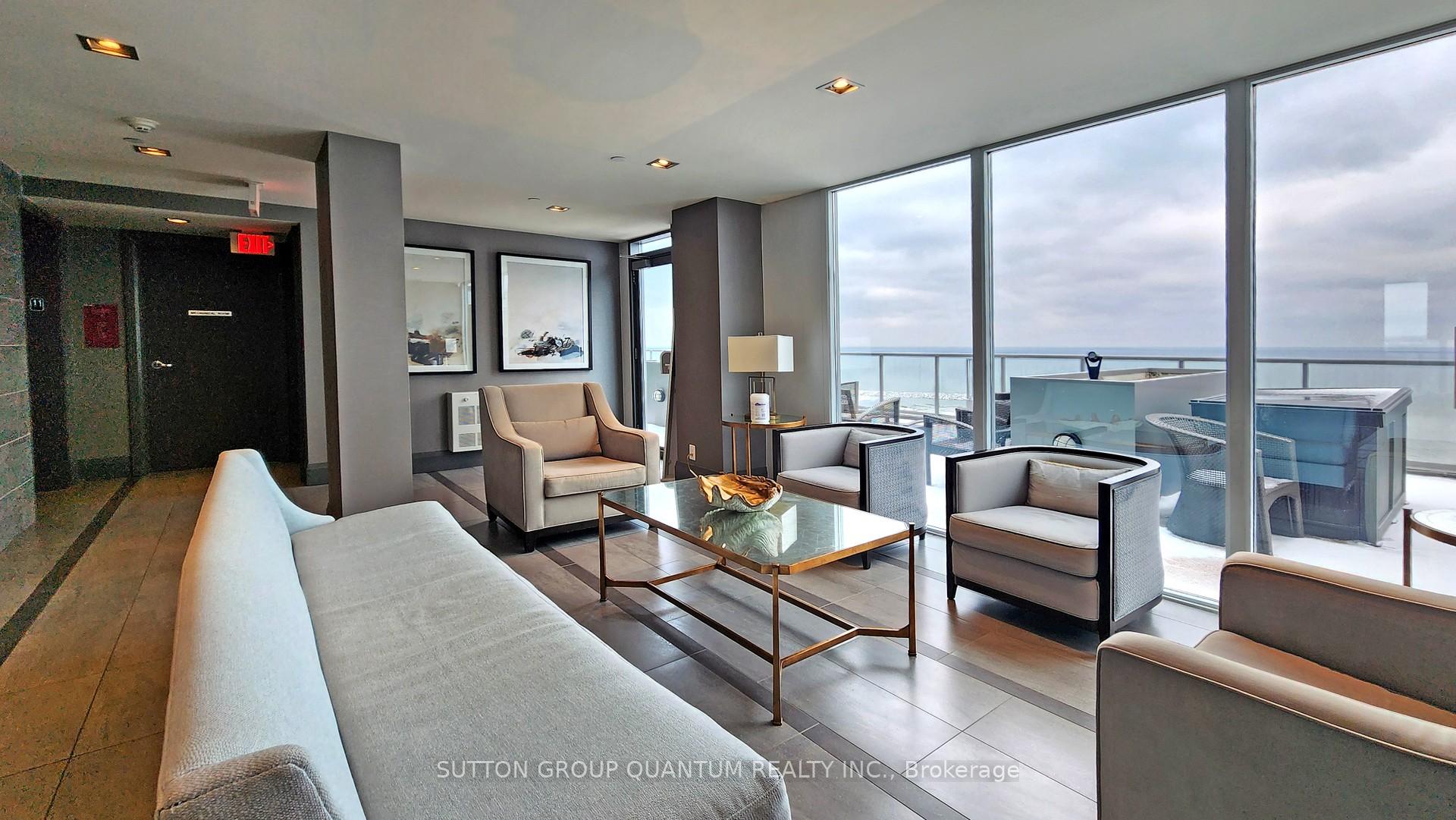 2 Bedrooms Condo at 11 Bronte, Oakville For sale