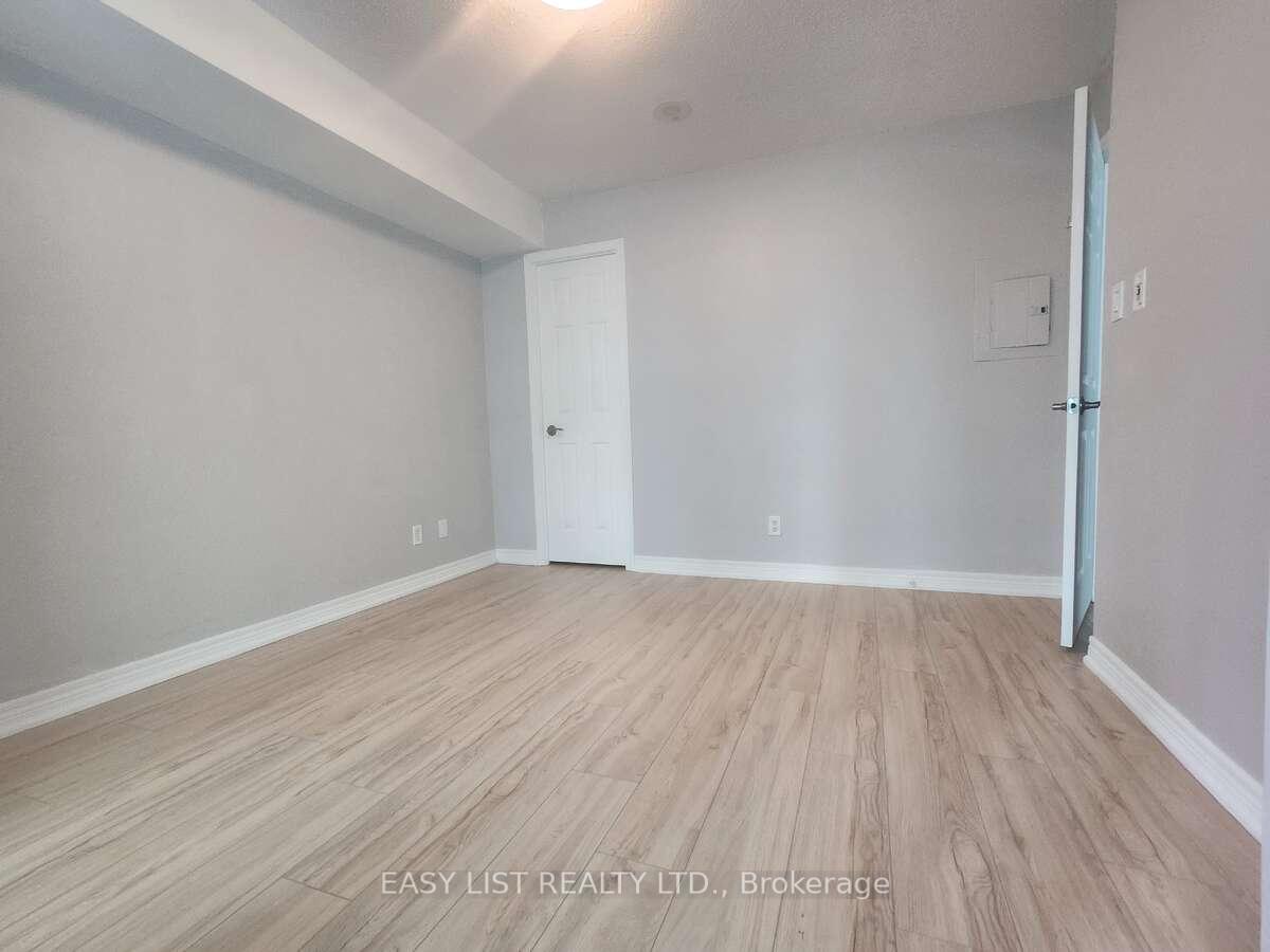 2 Bedrooms Condo at 51 Lower Simcoe, Toronto For sale