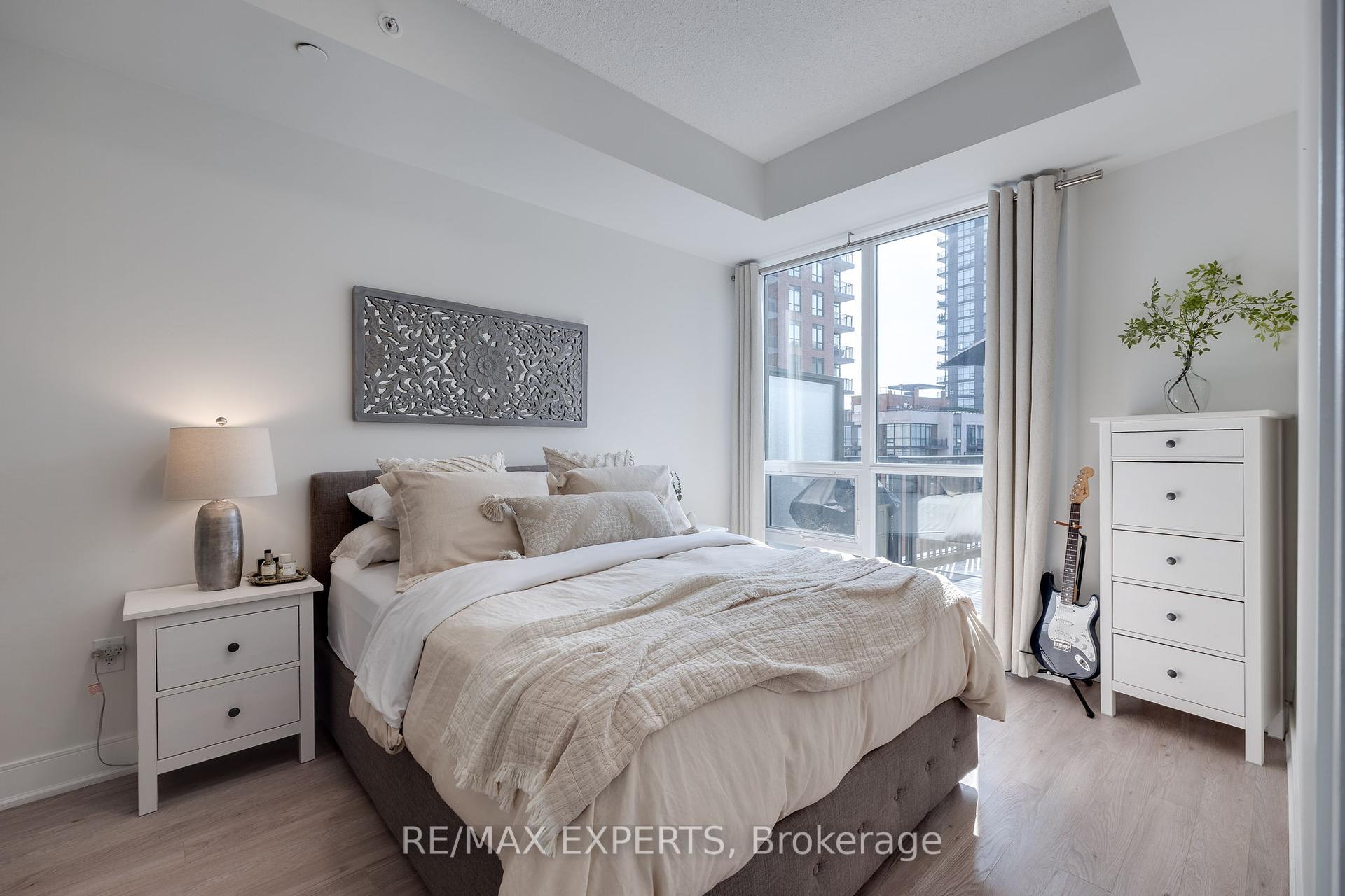 3 Bedrooms Condo at 36 Via Bagnato, Toronto For sale