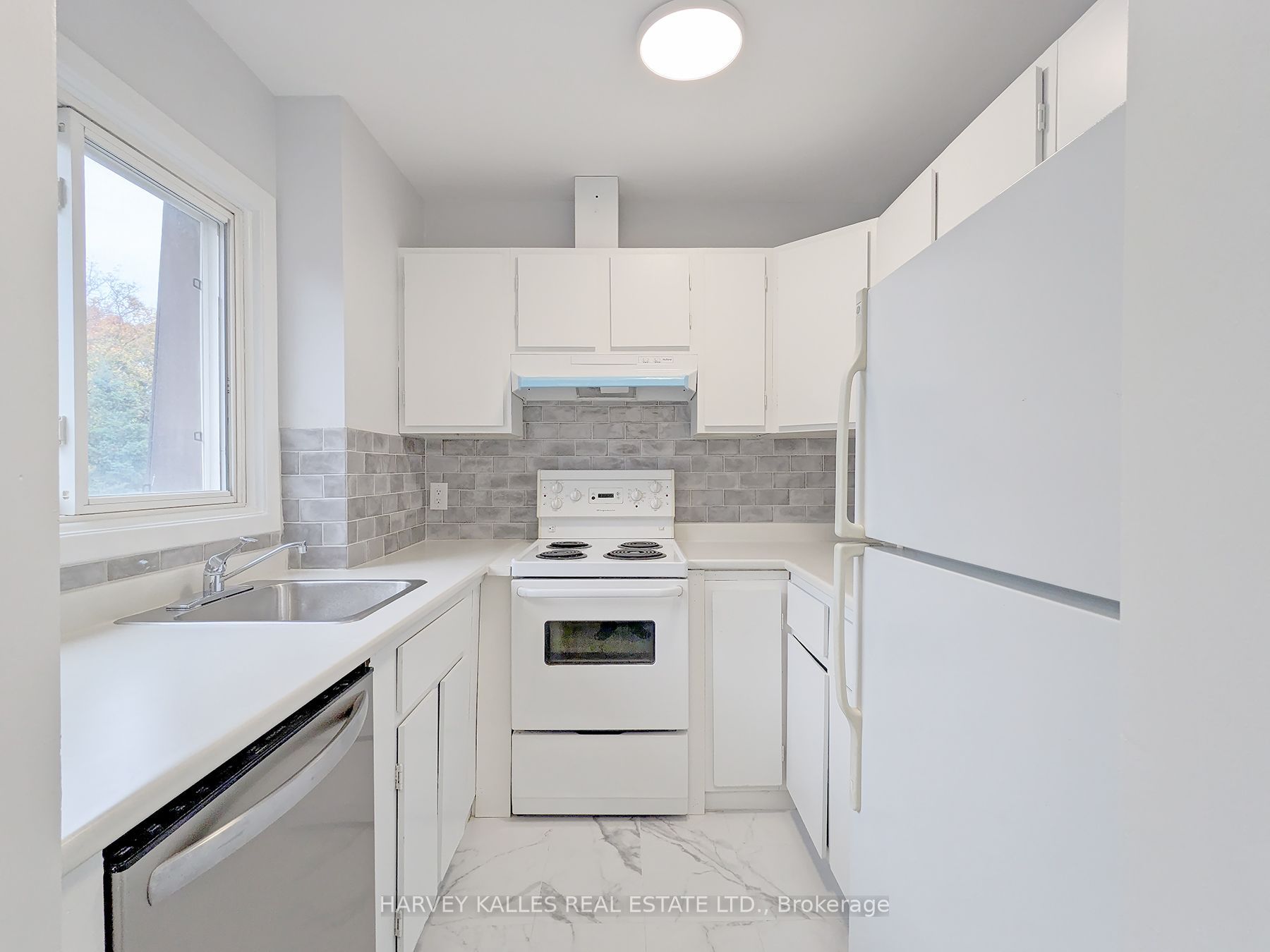 431 Balliol Street 4