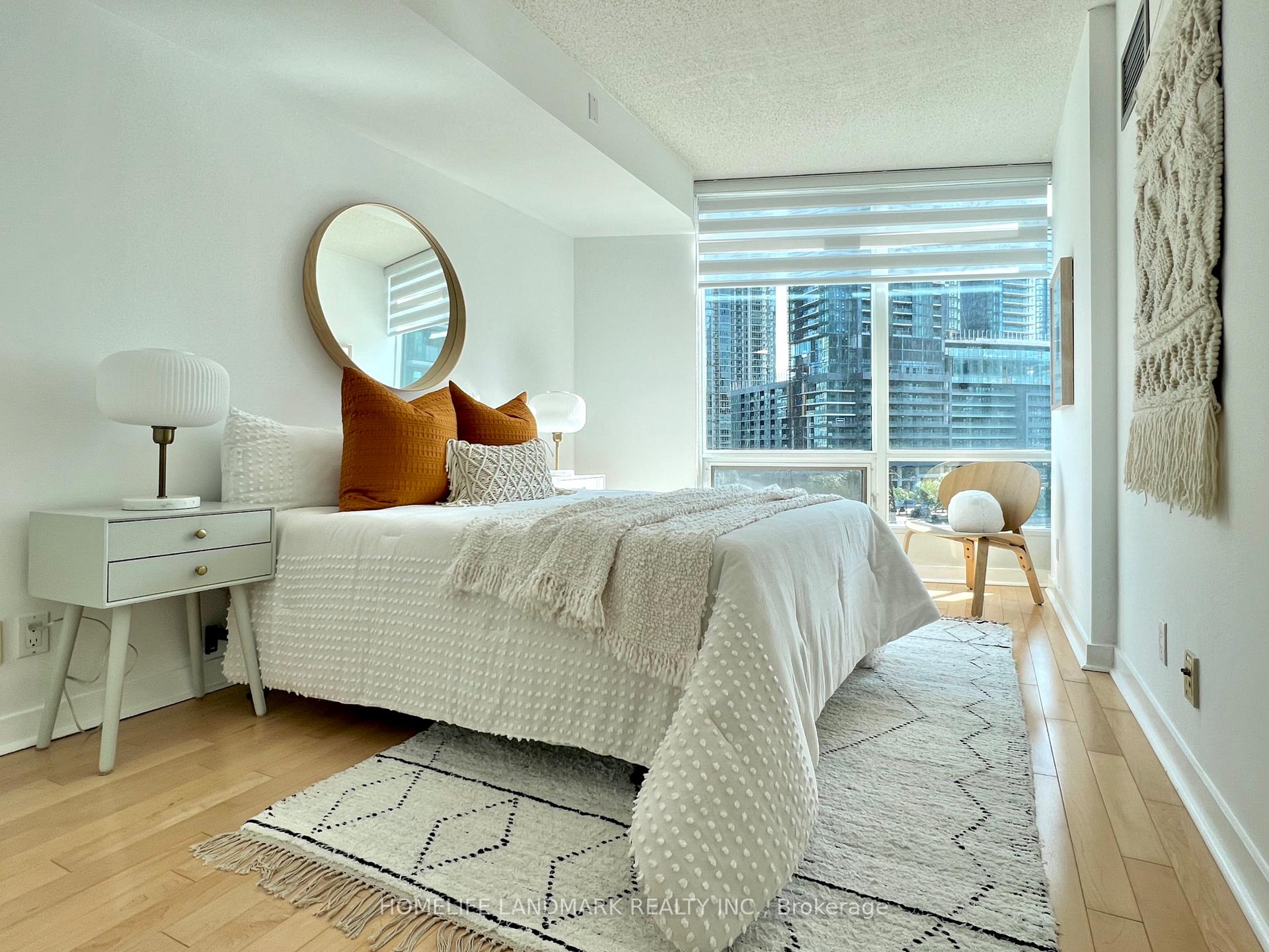 2 Bedrooms Condo at 361 Front,  Toronto For sale