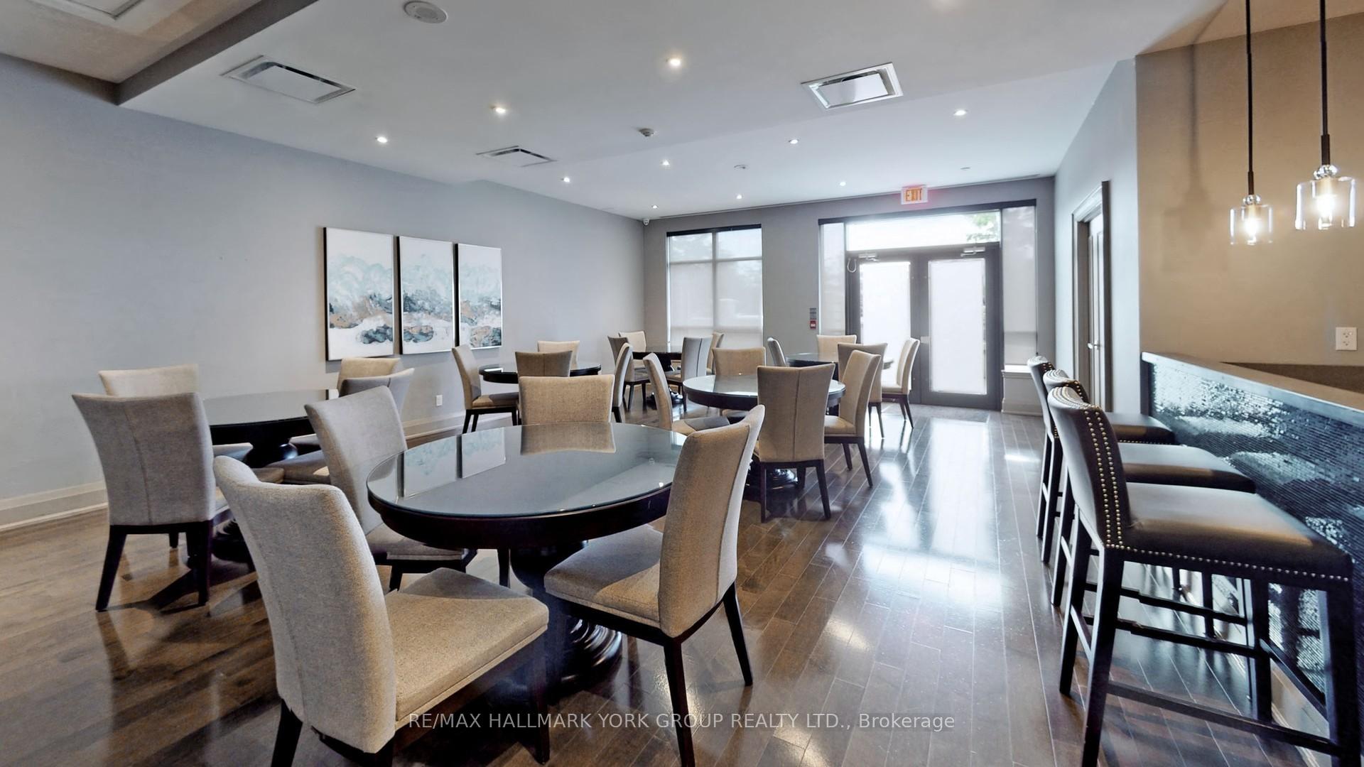 3 Bedrooms Condo at 1135 Royal York,  Toronto For sale