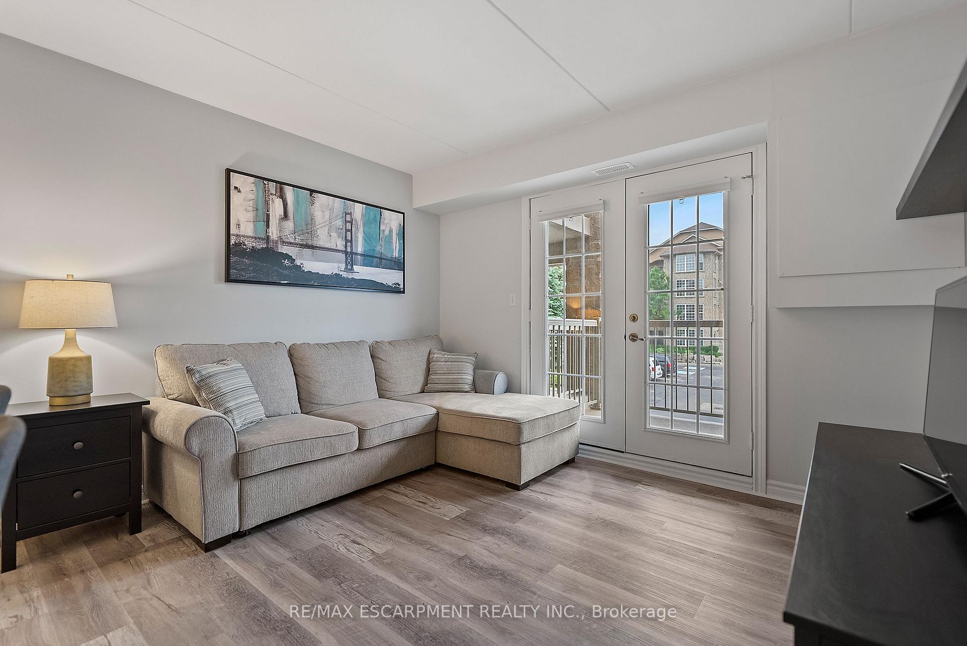 1 Bedroom Condo at 1810 Walker’s, Burlington For sale