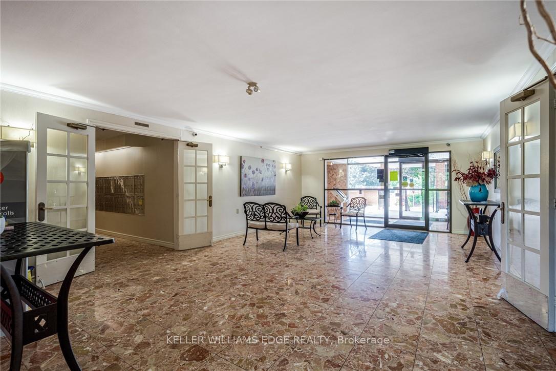 2 Bedrooms Condo at 150 Wilson,  Hamilton For sale