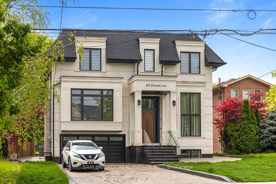 207 Ellerslie