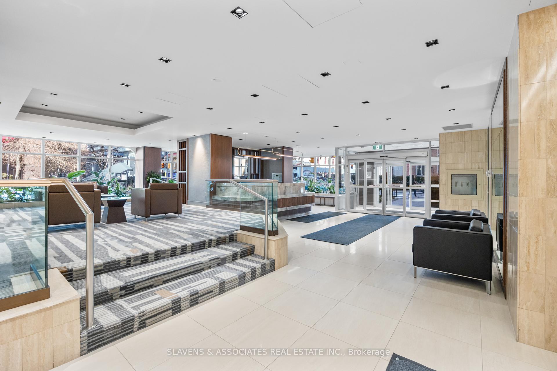 2 Bedrooms Condo at 71 Charles,  Toronto For sale