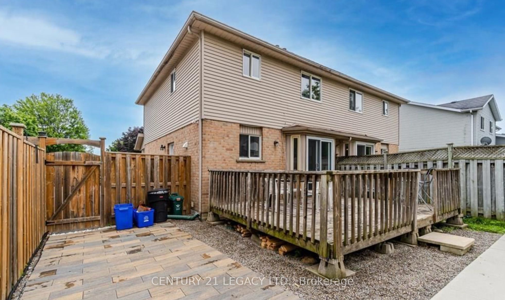 322 Benesfort Crescent