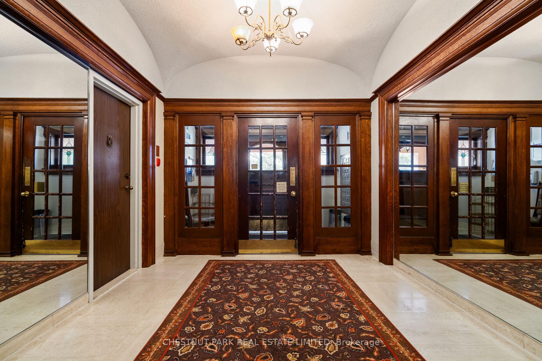 1 Bedroom Condo at 212 St. George,  Toronto For sale
