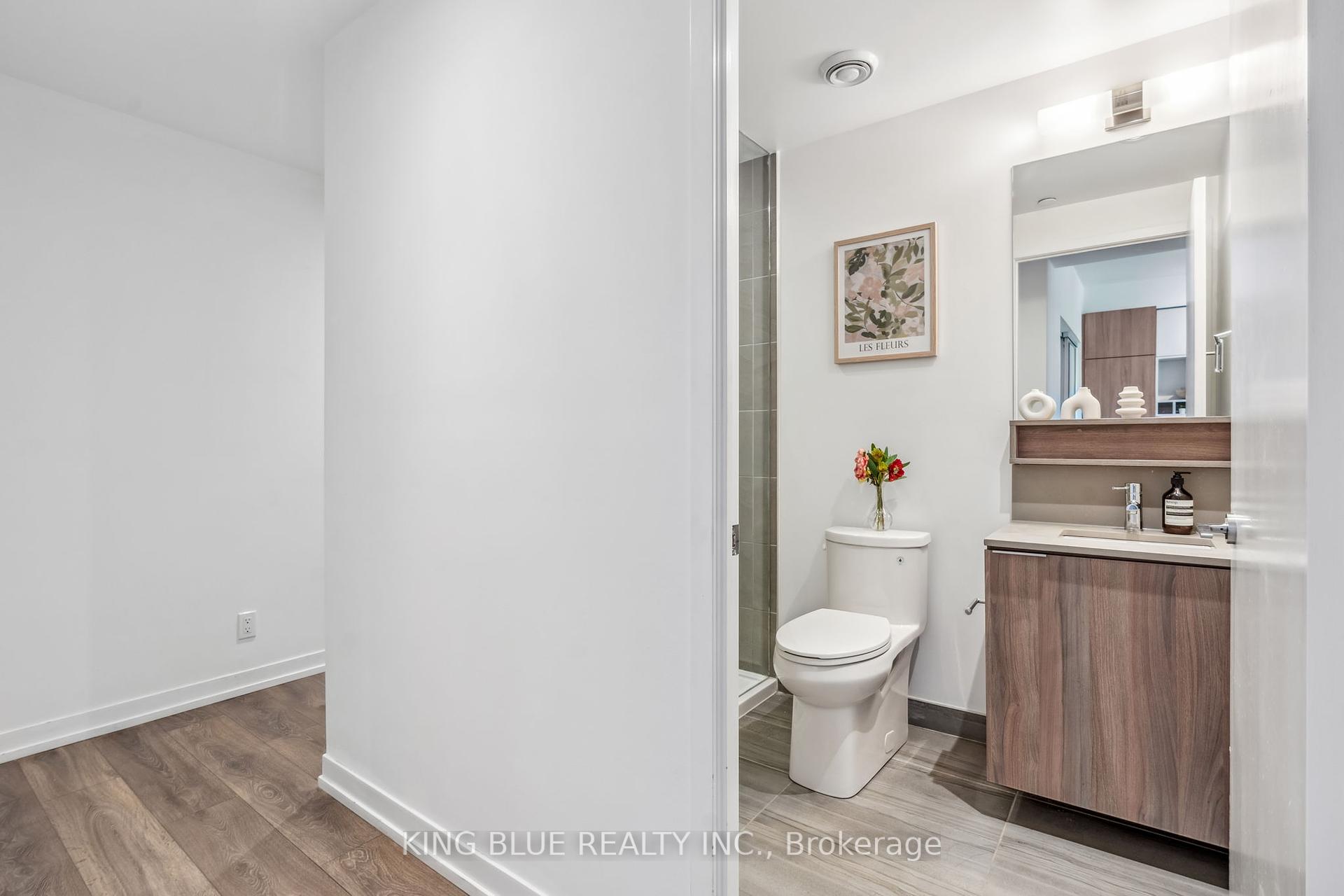 2 Bedrooms Condo at 950 Portage,  Vaughan For sale