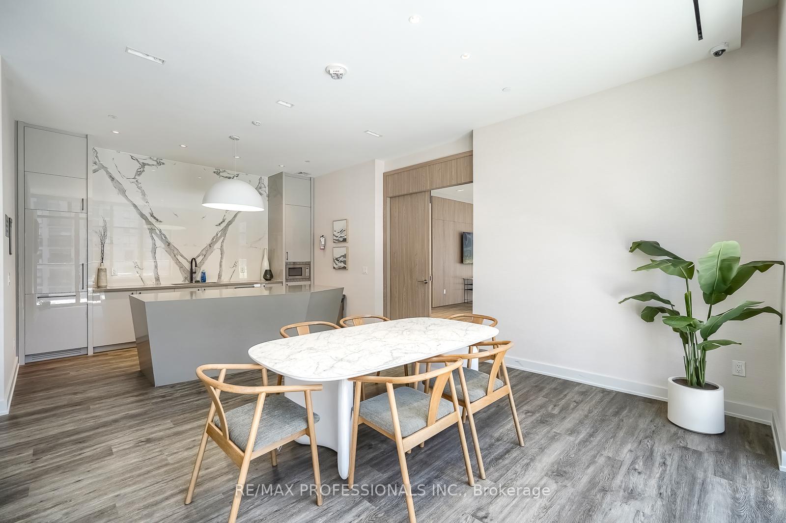 2 Bedrooms Condo at 65 Mutual, Toronto For sale