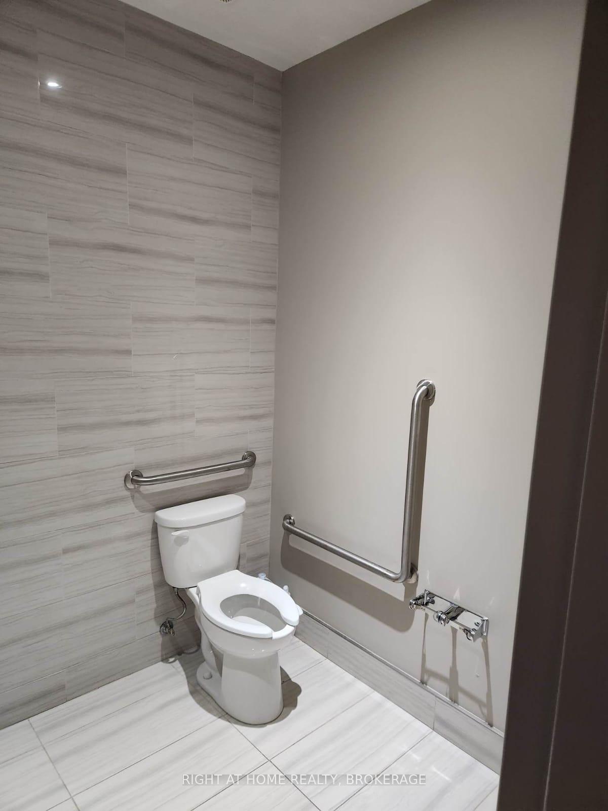 1 Bedroom Condo at 2490 Old Bronte, Oakville For sale