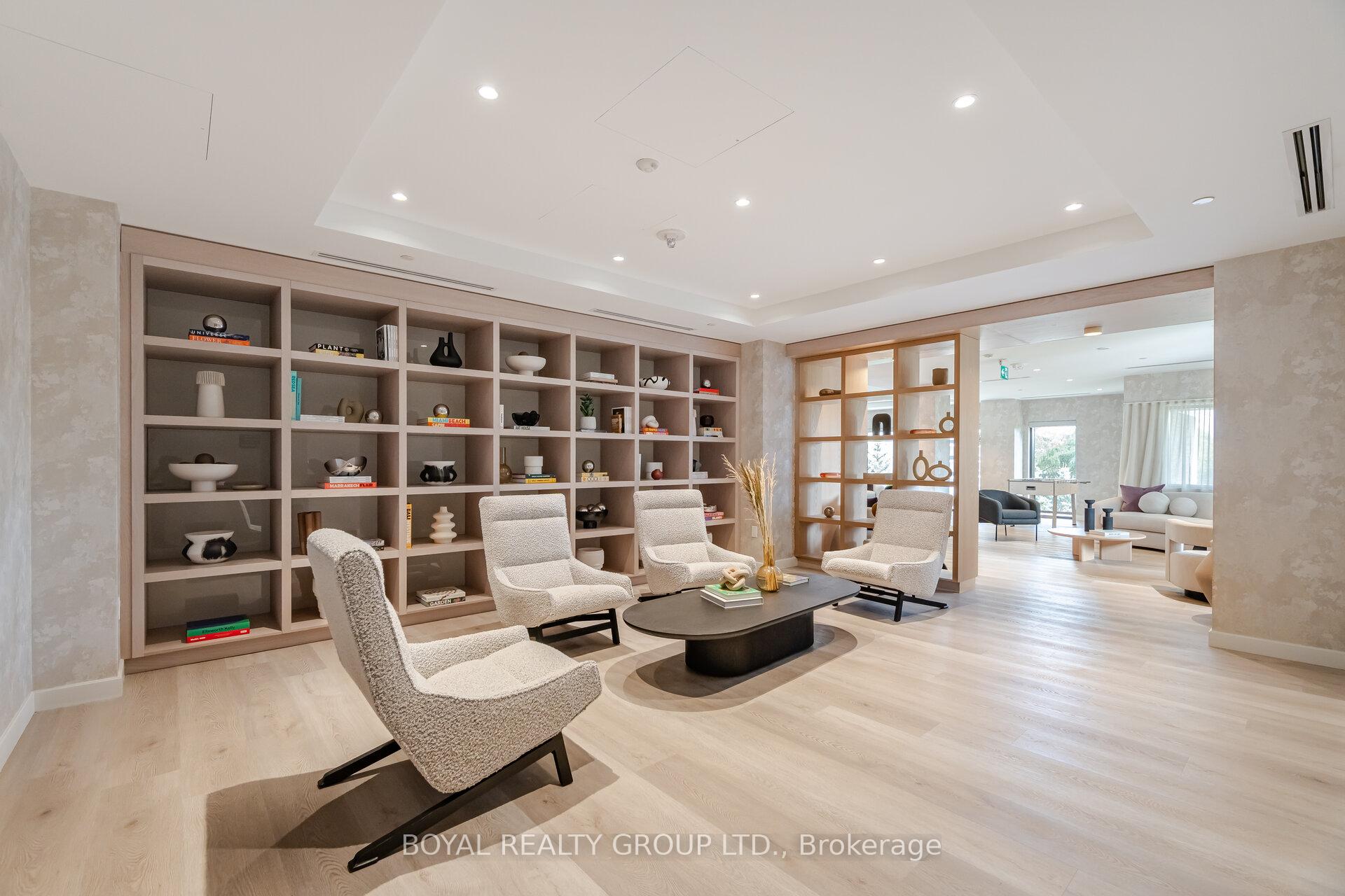 2 Bedrooms Condo at 86 Dundas, Mississauga For sale