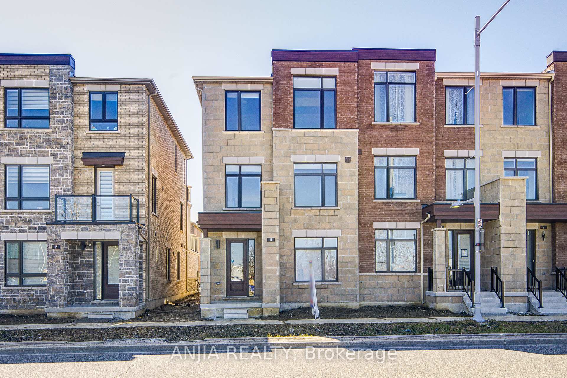 11 Mumbai Drive, Markham, ON L3S 0G1