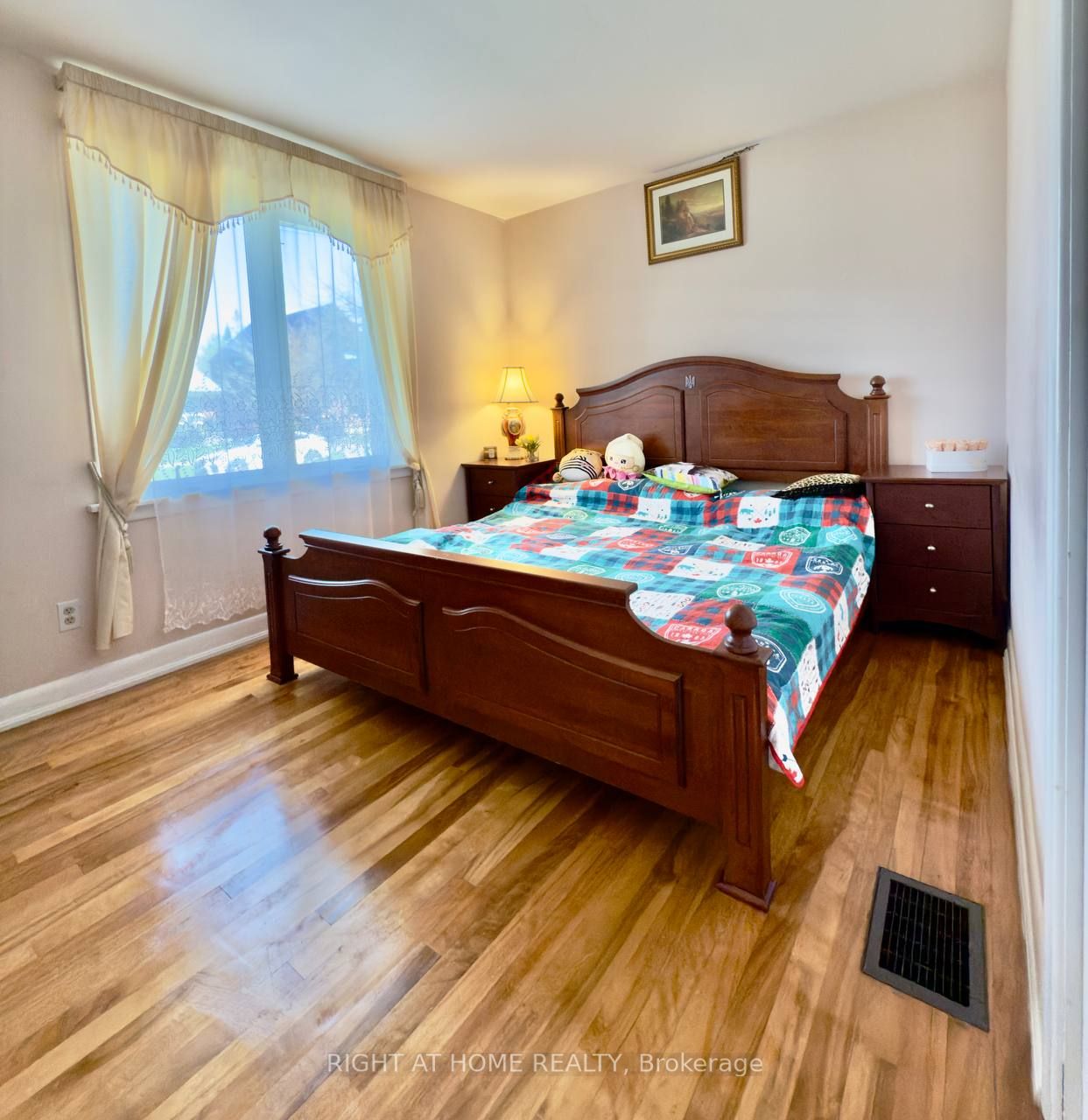 25 Burlingame Road