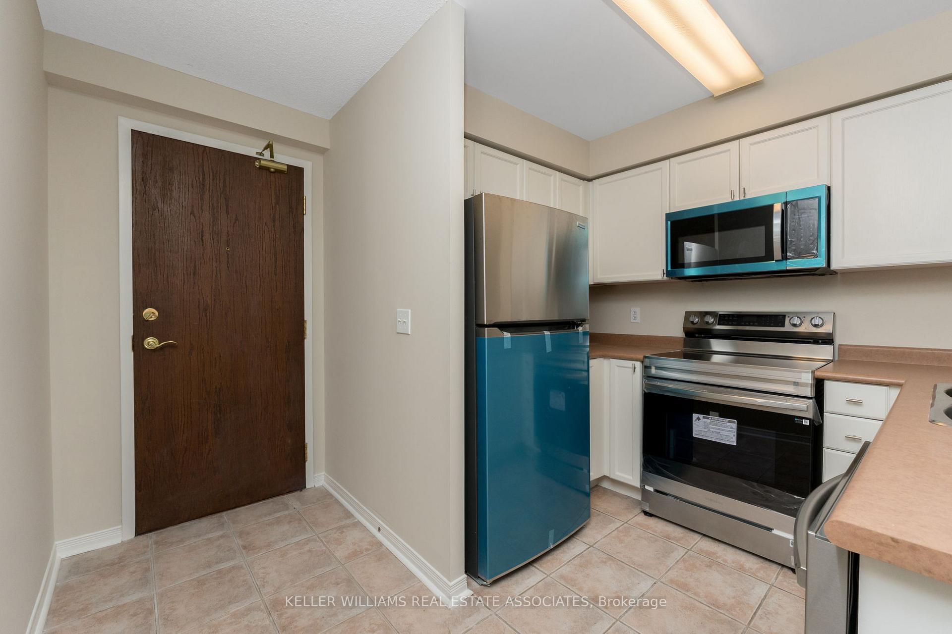 1 Bedroom Condo at 15 Michael Power, Toronto For sale