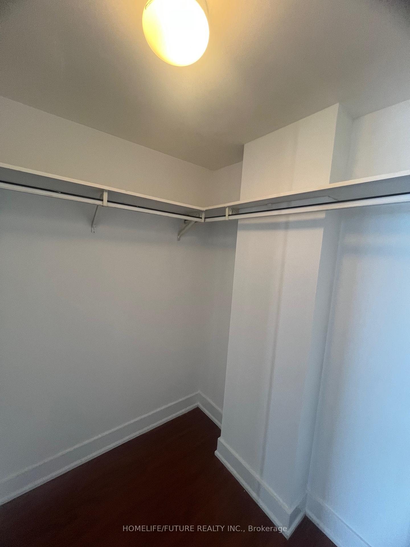 1 Bedroom Condo at 550 Queens,  Toronto For sale