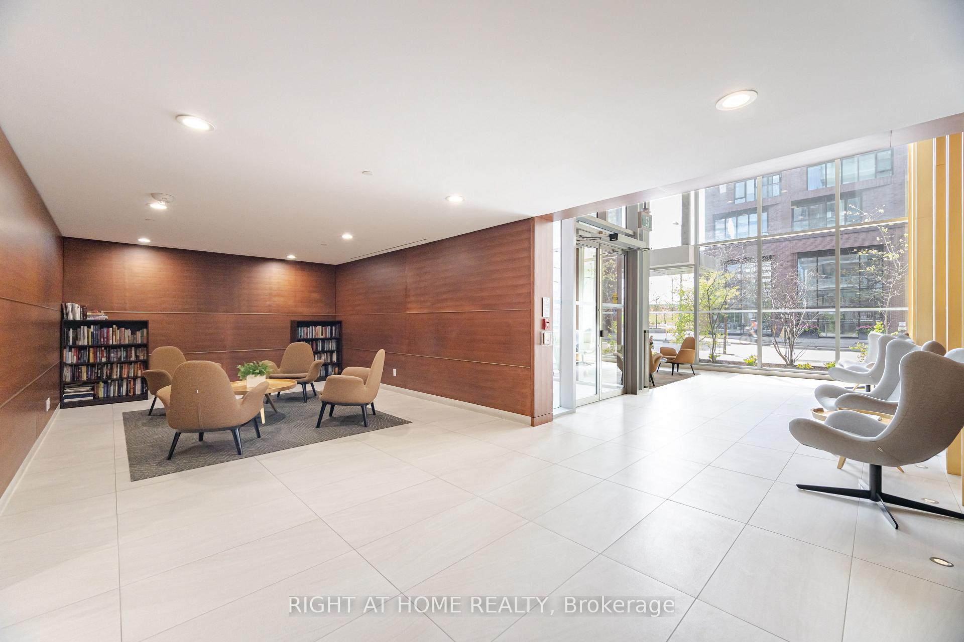 1 Bedroom Condo at 455 Front, Toronto For sale