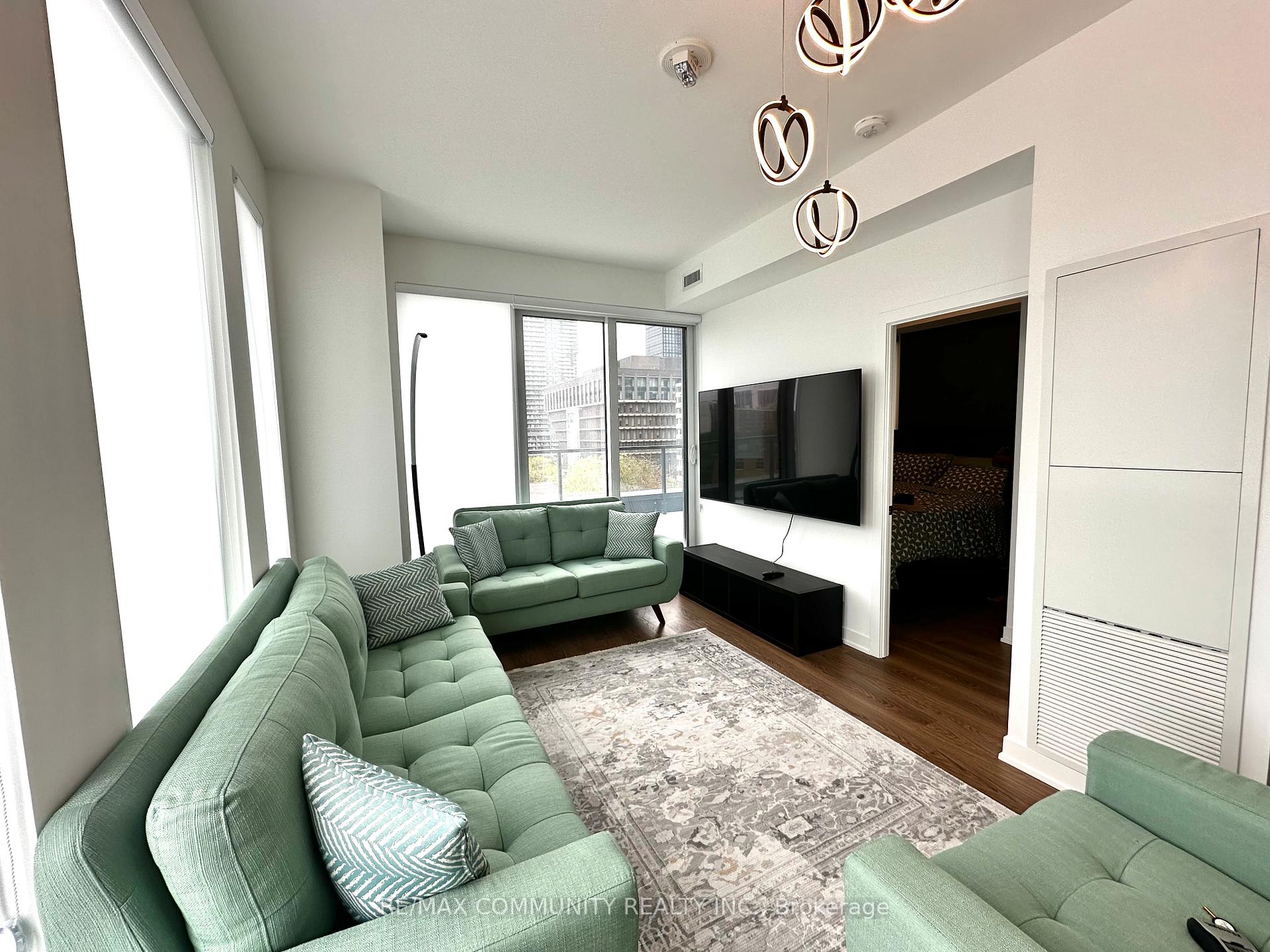 2 Bedrooms Condo at 319 Jarvis,  Toronto For sale