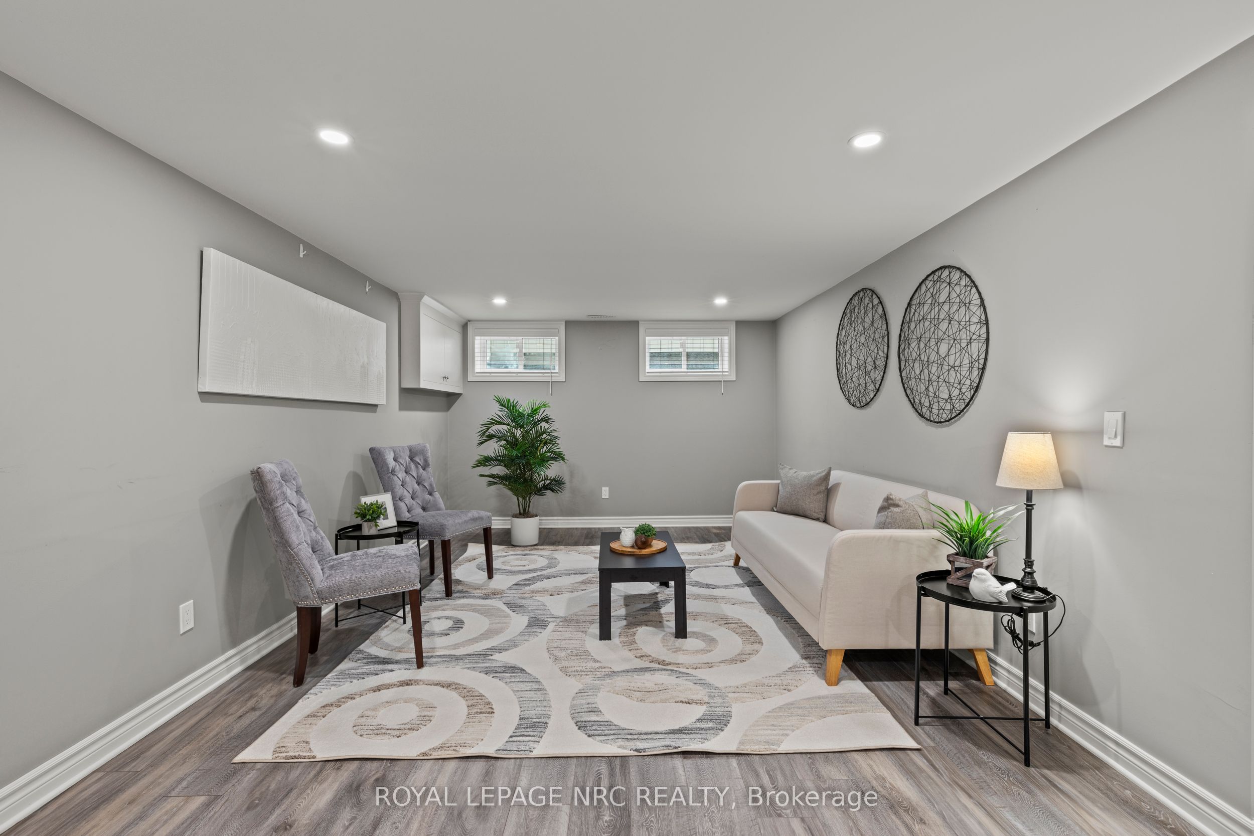 10 Whiteoak Drive