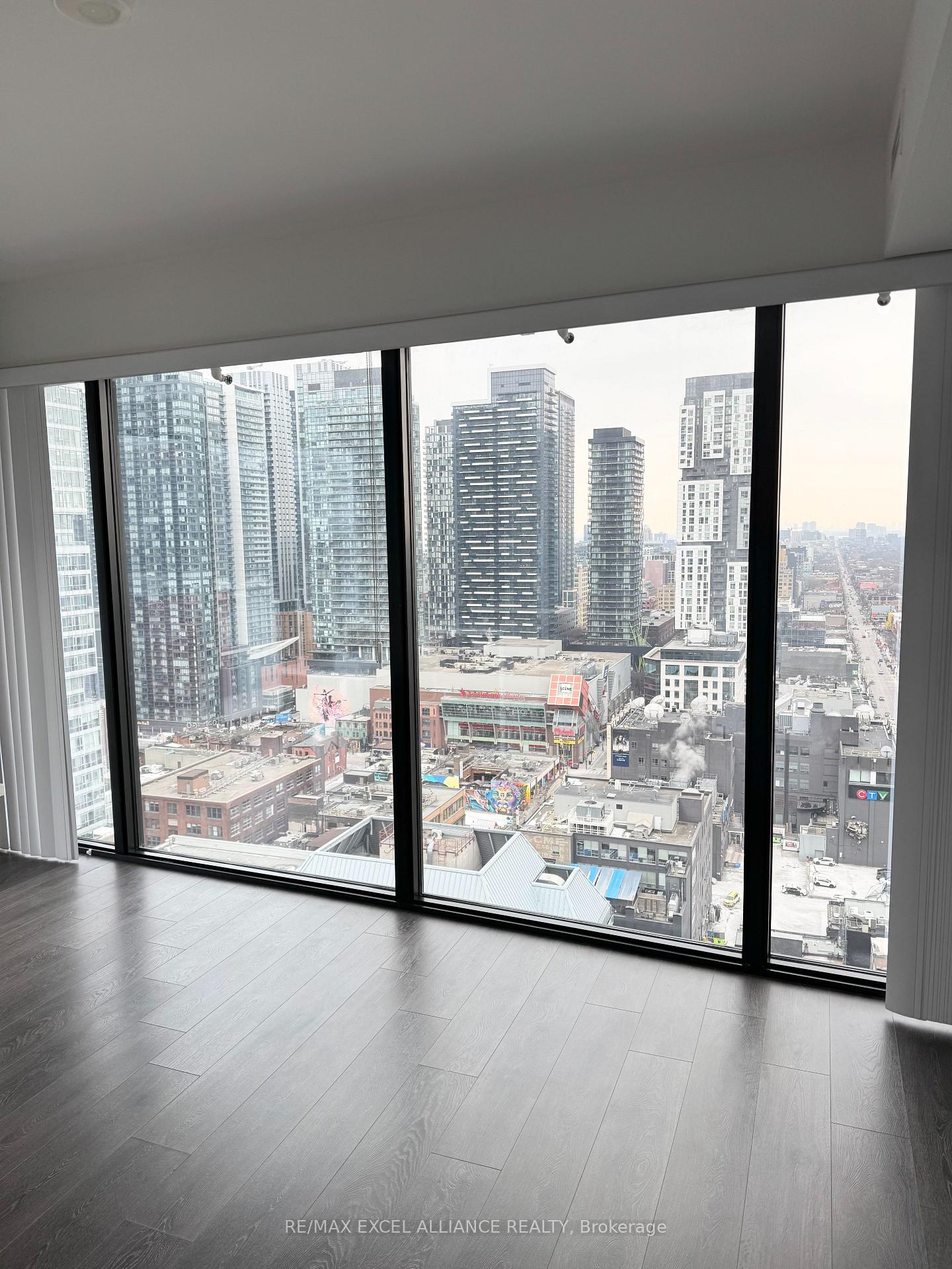 2 Bedrooms Condo at 215 Queen,  Toronto For sale