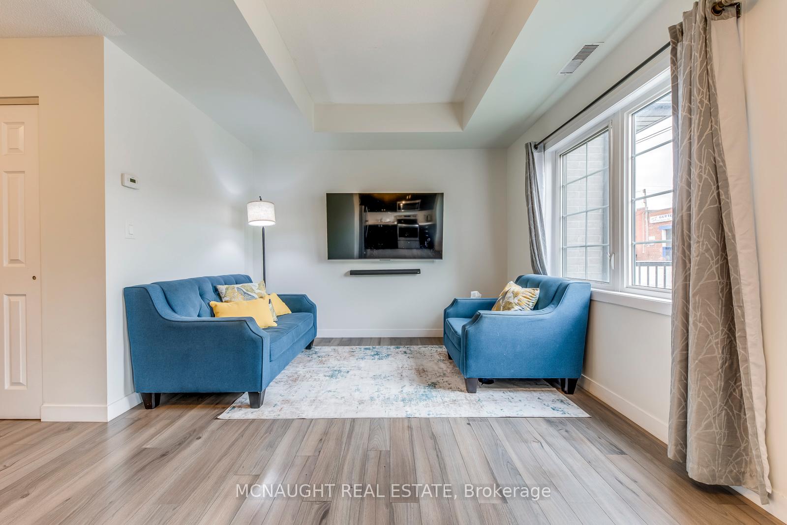 3 Bedrooms Condo at 9 Forbes, Toronto For sale