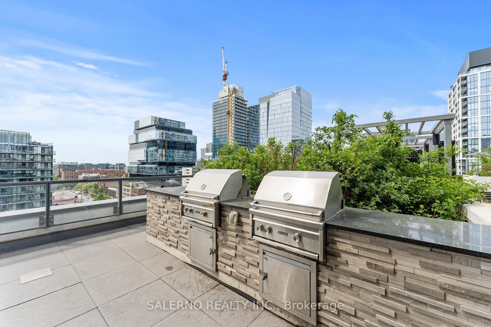 2 Bedrooms Condo at 120 Parliament, Toronto For sale