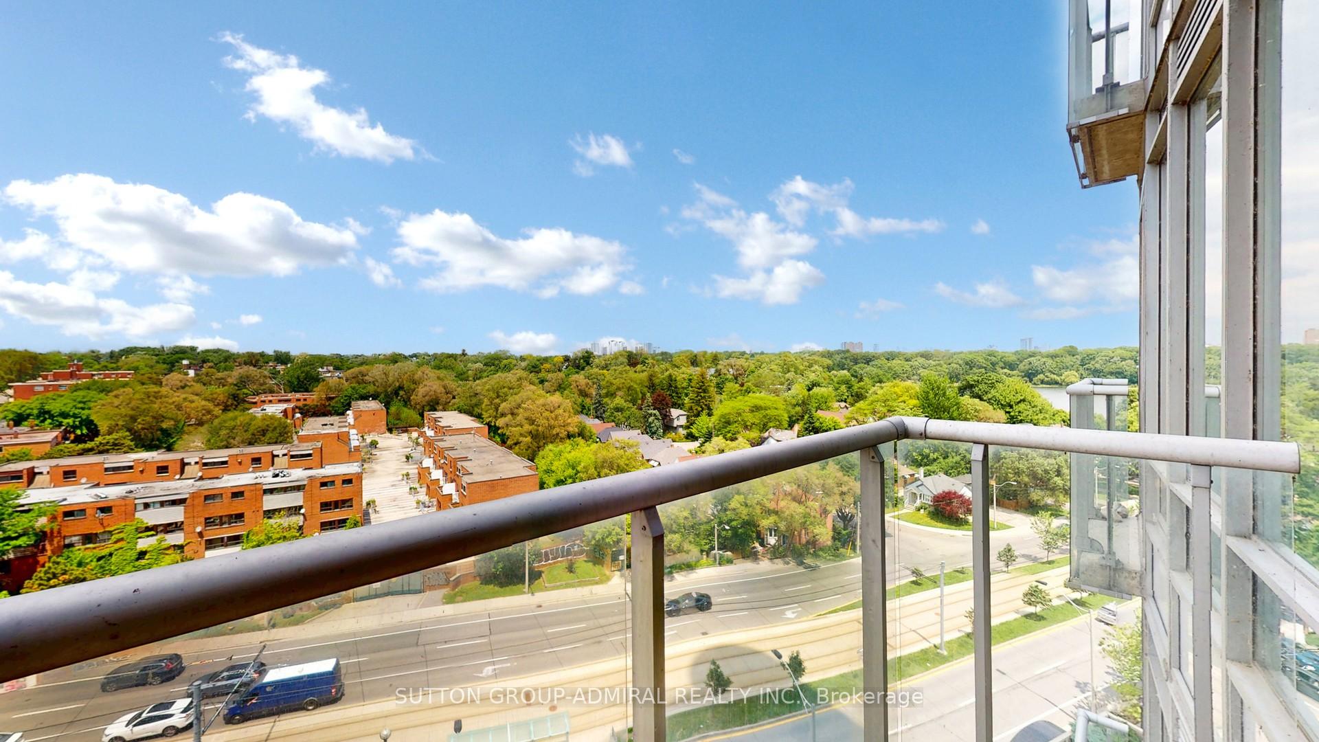 1 Bedroom Condo at 15 Windermere, Toronto For sale