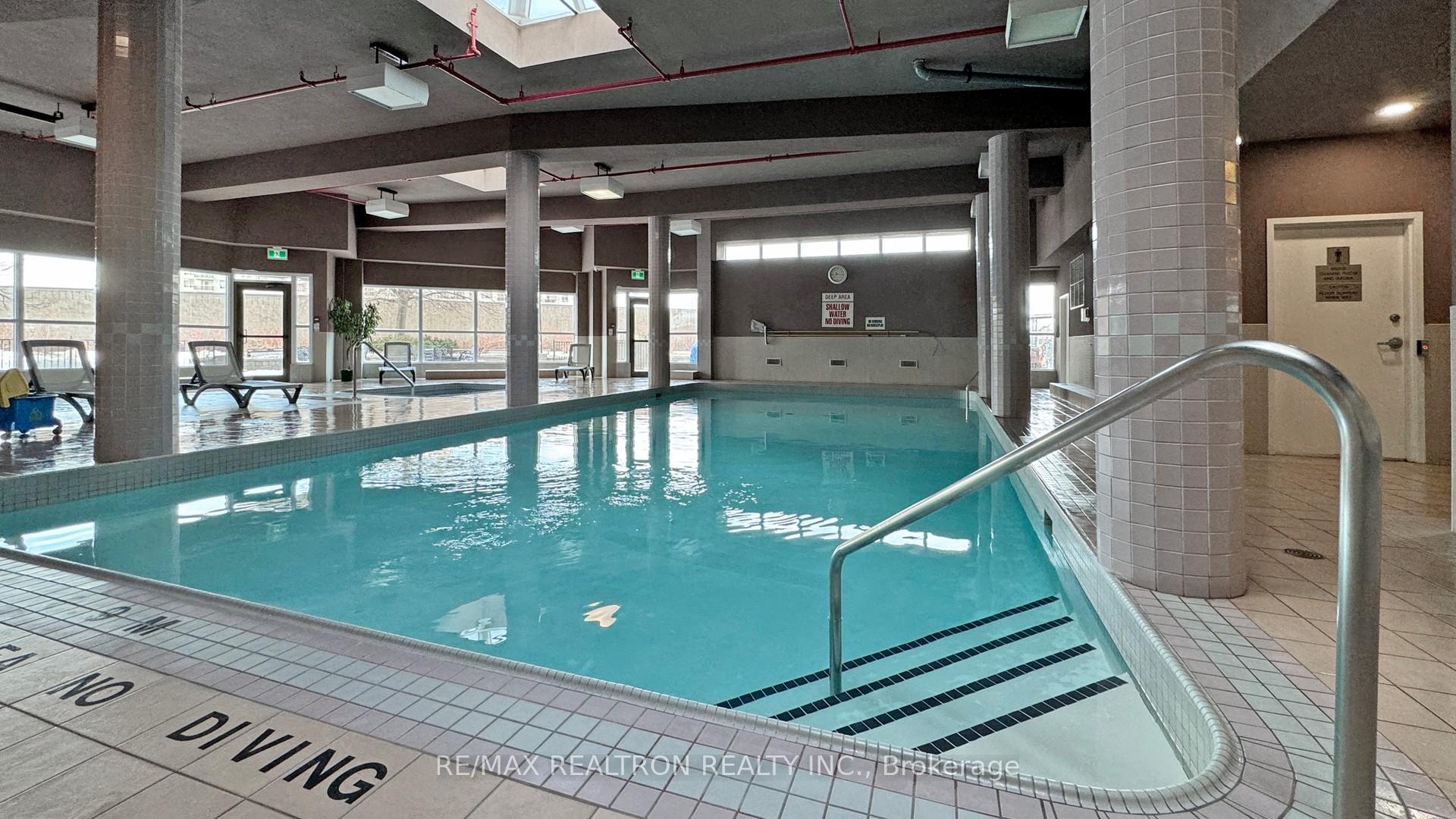 2 Bedrooms Condo at 3233 Eglinton,  Toronto For sale
