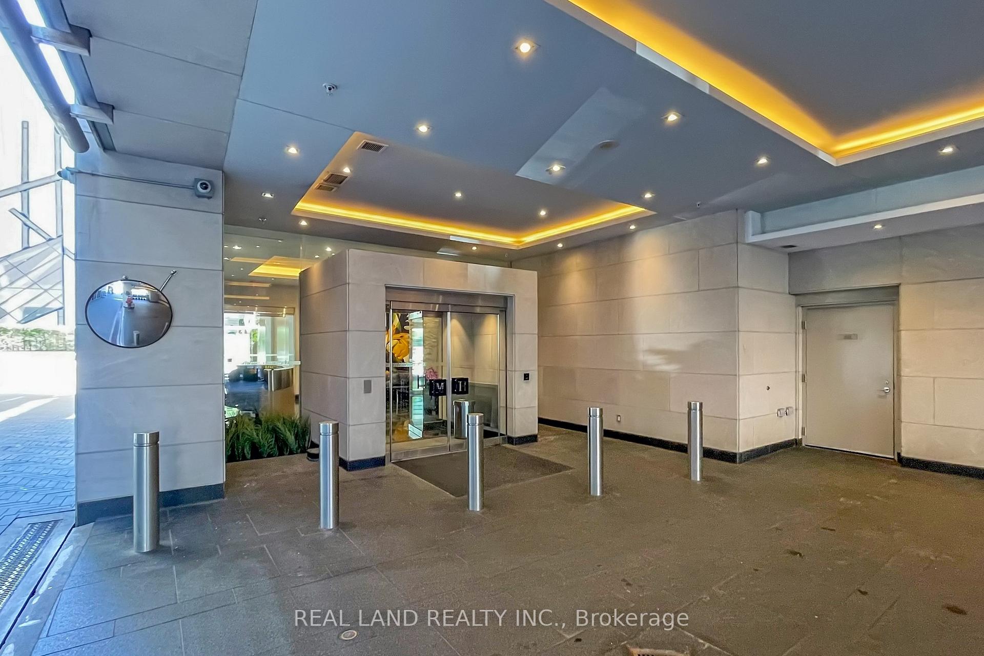 2 Bedrooms Condo at 206 Bloor, Toronto For sale