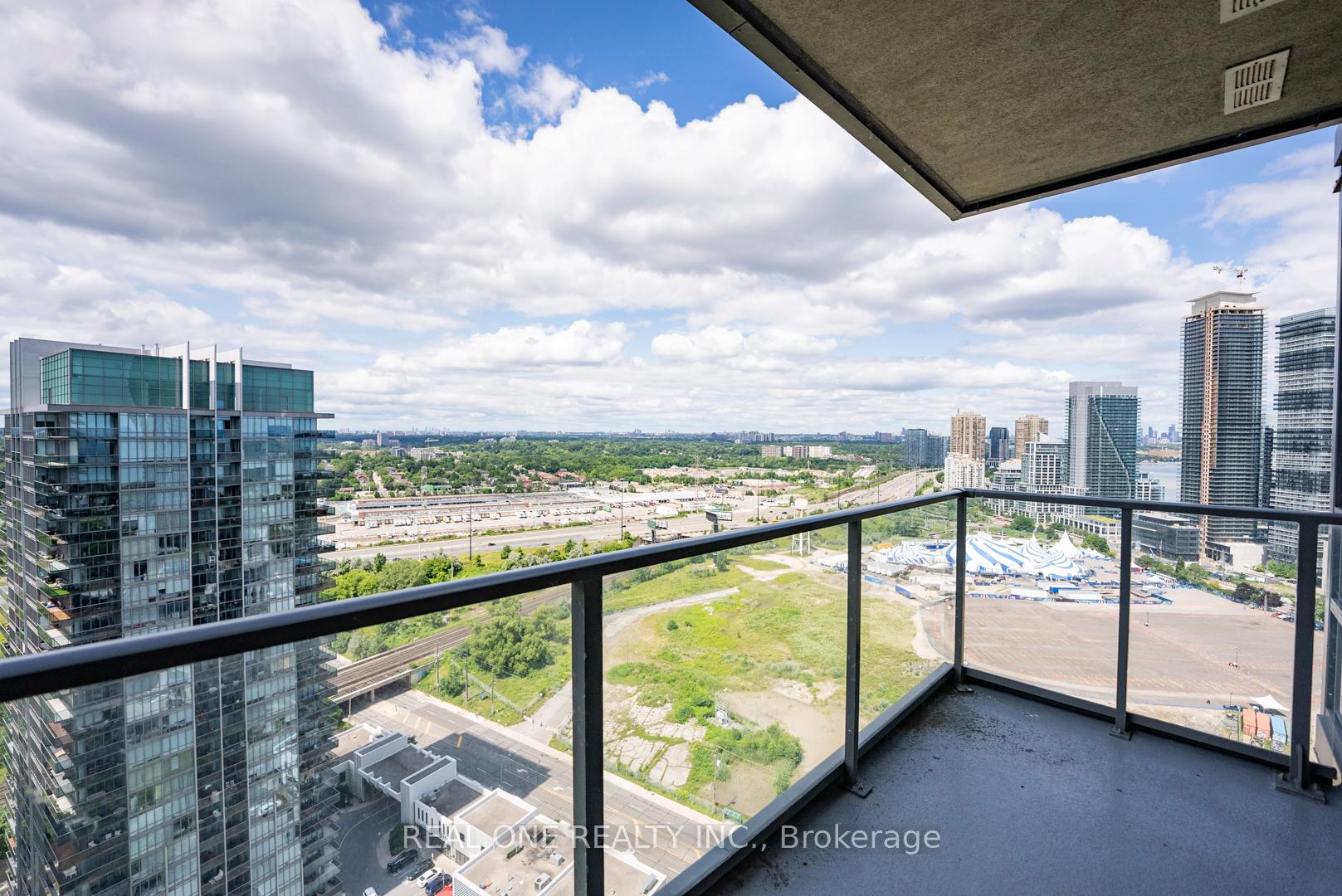 1 Bedroom Condo at 36 Park Lawn, Toronto For sale