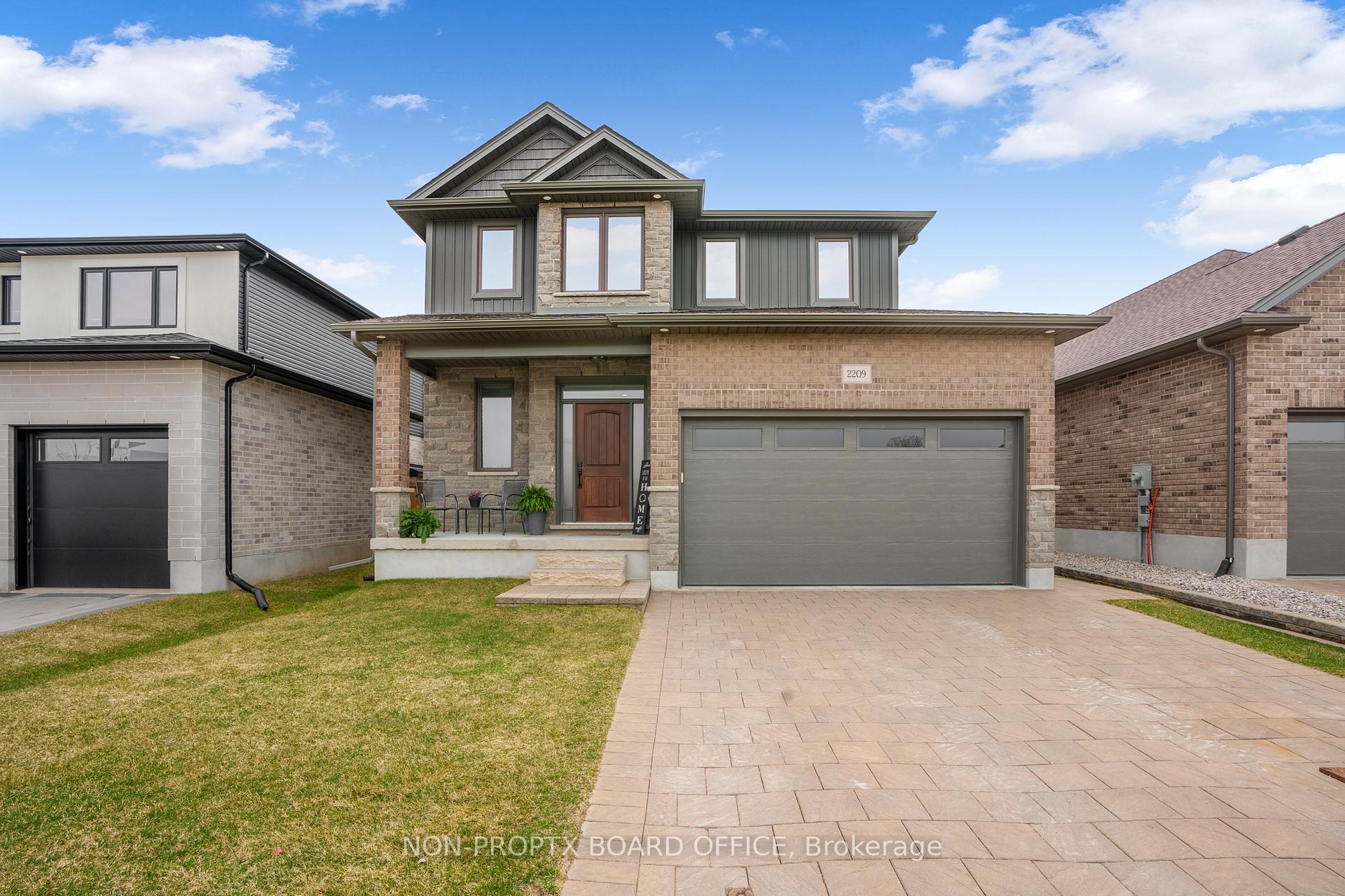 2209 Linkway Boulevard, London South, ON N0K 0K9