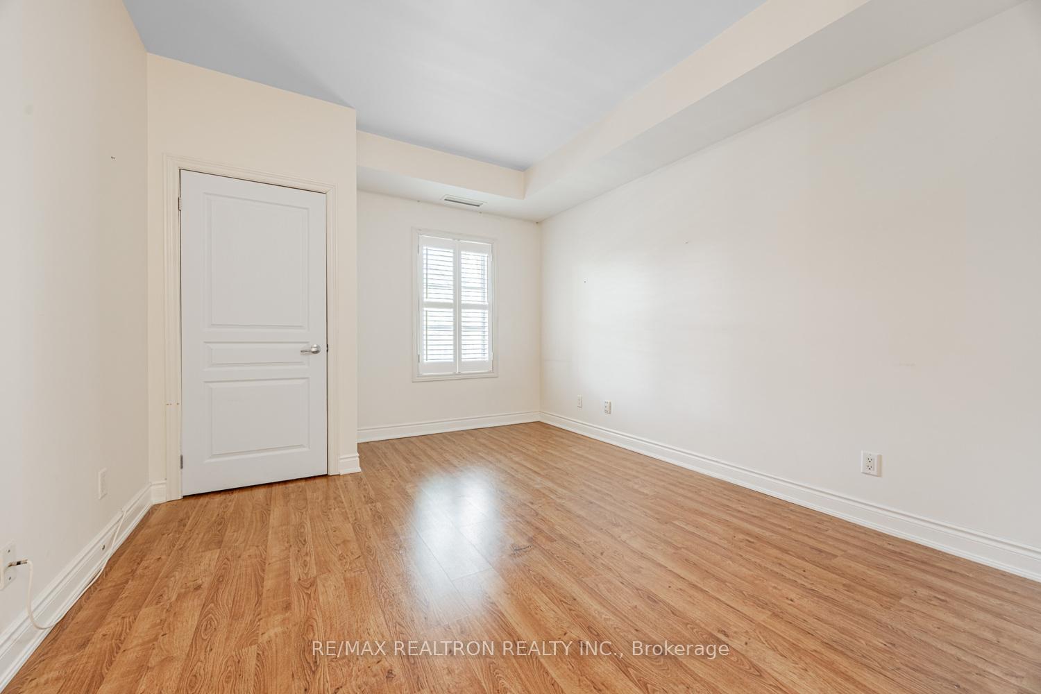 2 Bedrooms Condo at 9901 Keele, Vaughan For sale