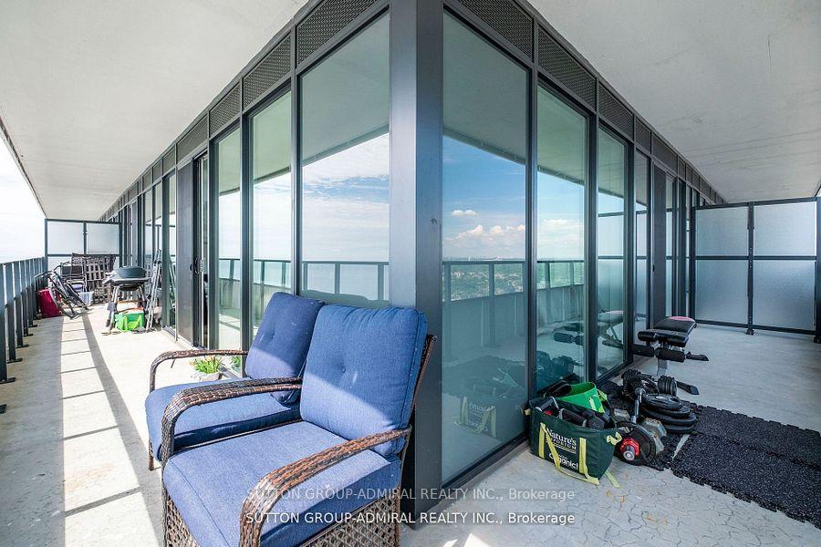 2 Bedrooms Condo at 30 Shore Breeze,  Toronto For sale