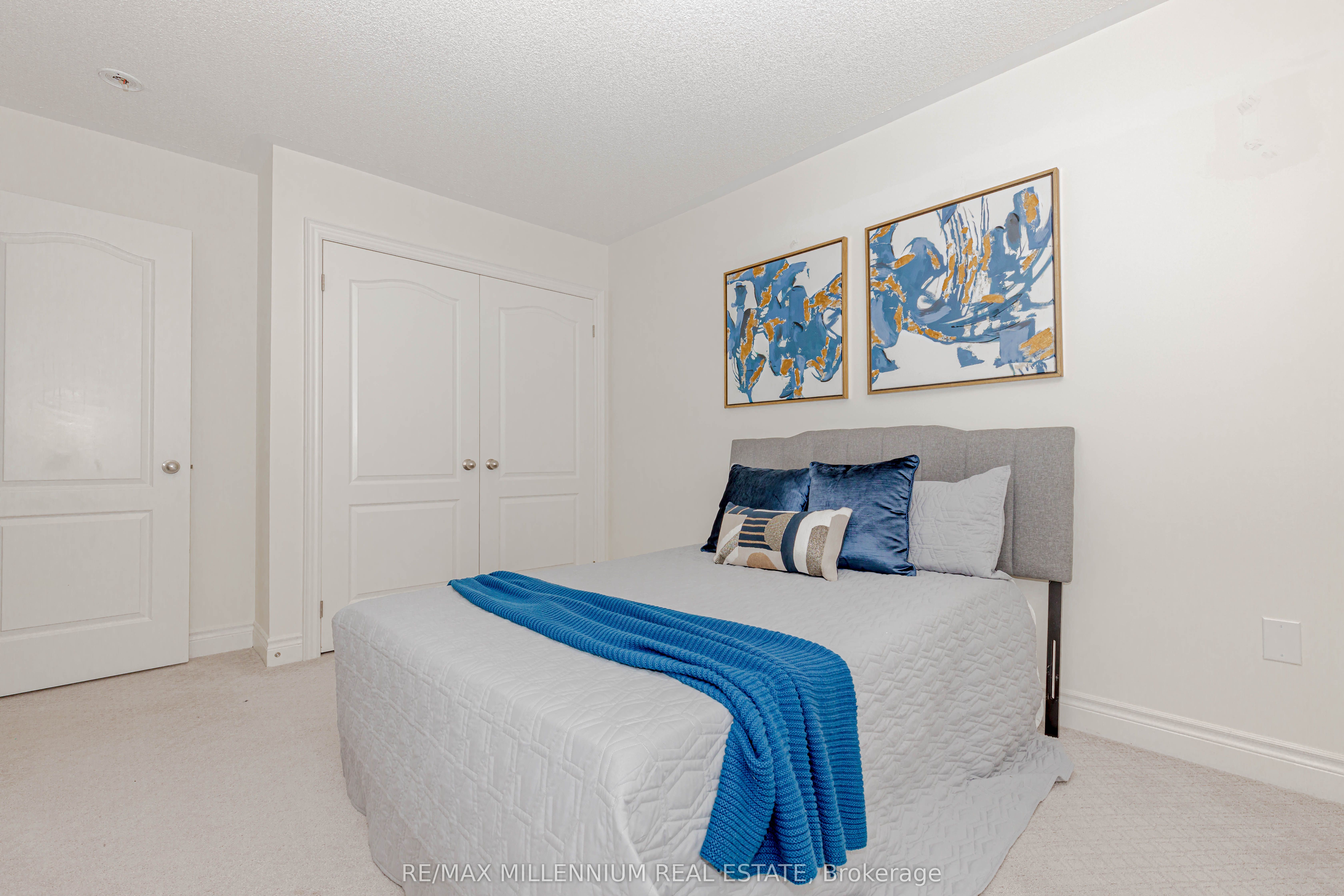 1238 Bowell Crescent