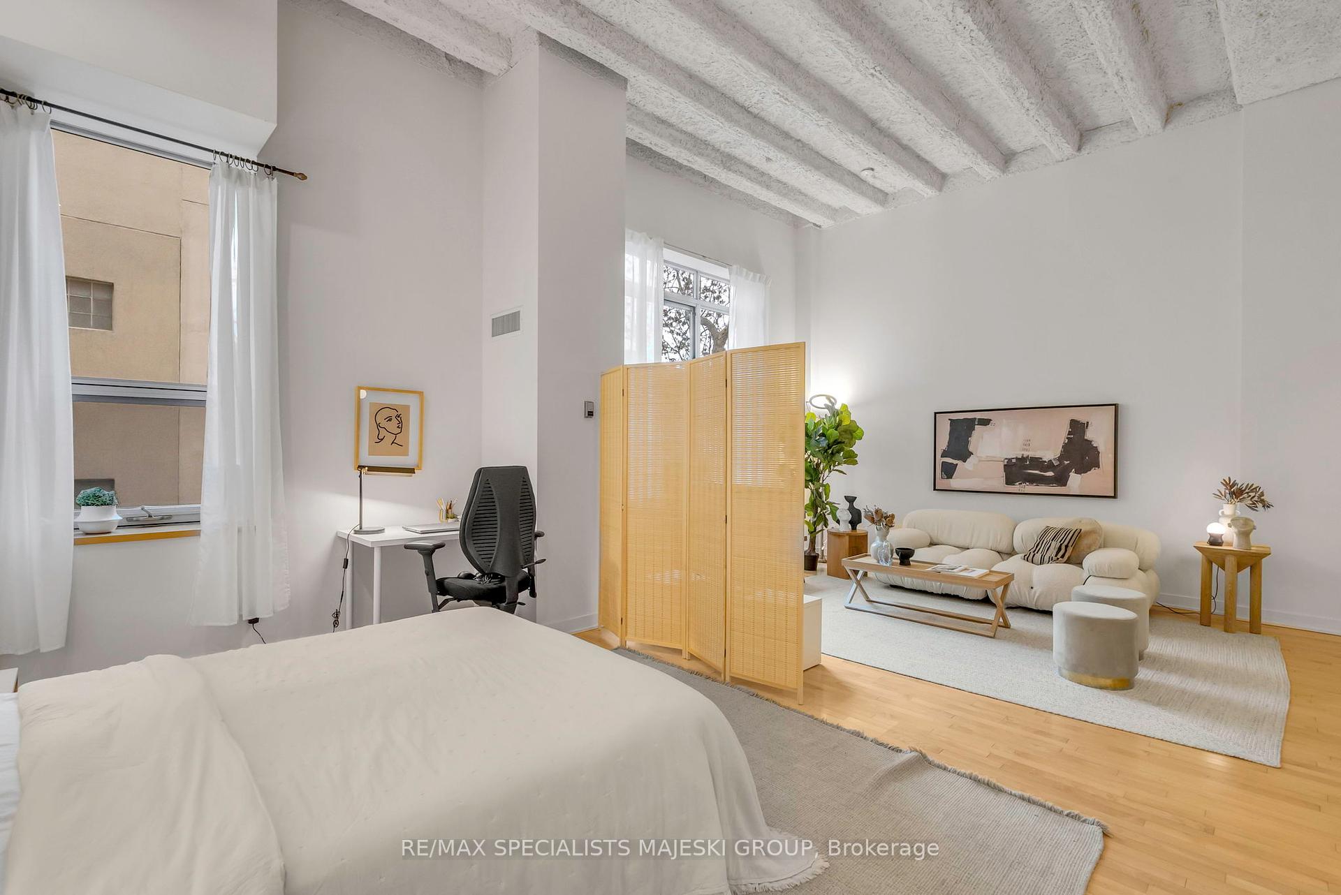 3 Bedrooms Condo at 21 Nassau,  Toronto For sale
