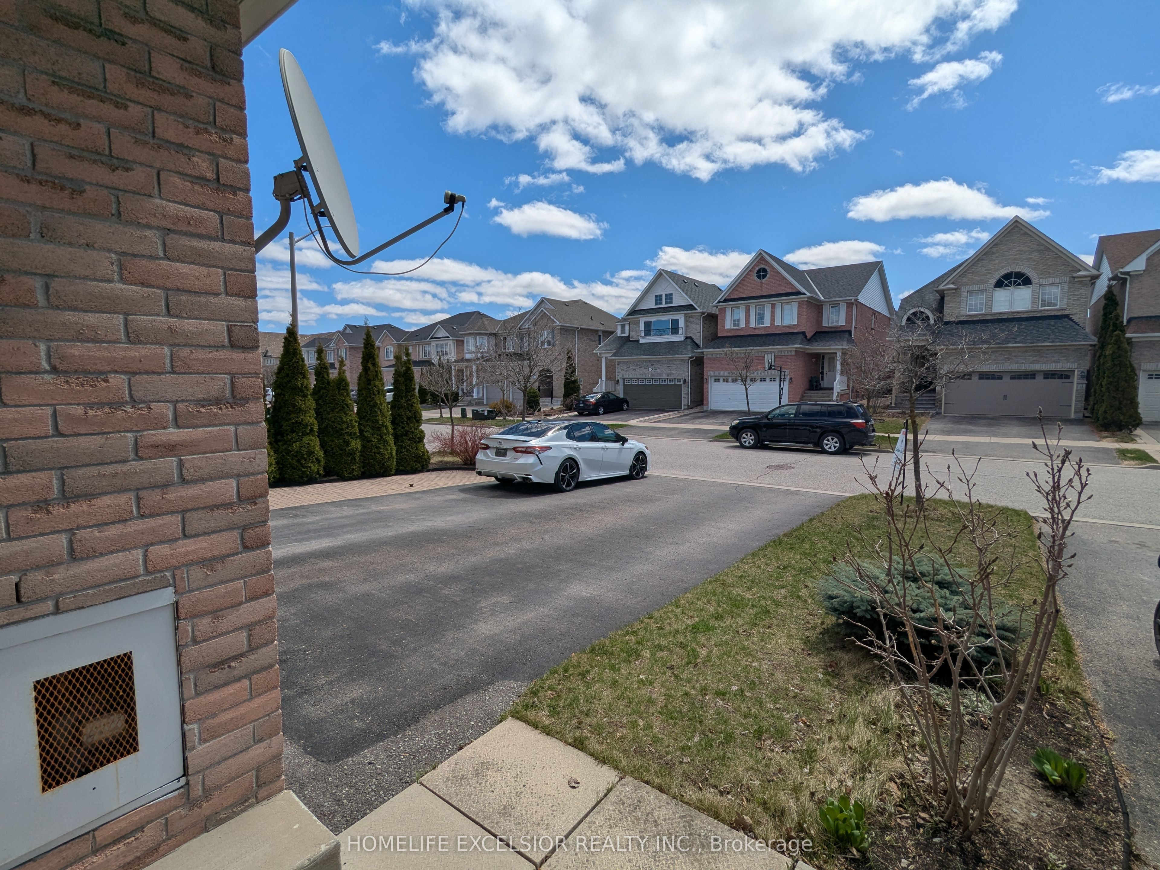 80 Madison Avenue, Richmond Hill, ON L4E 4P4
