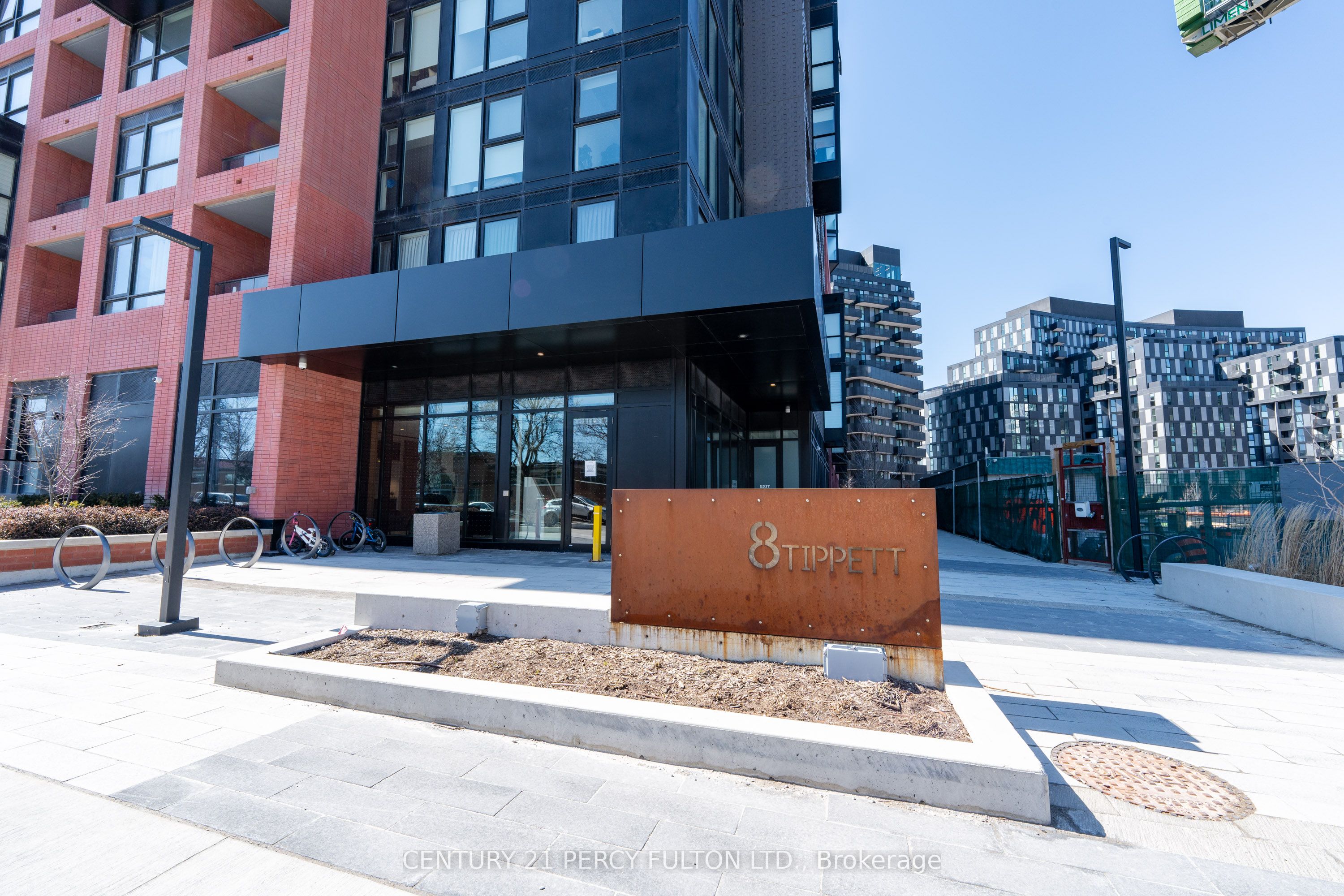#420 - 8 Tippett Road, Toronto, ON M3H 0E7